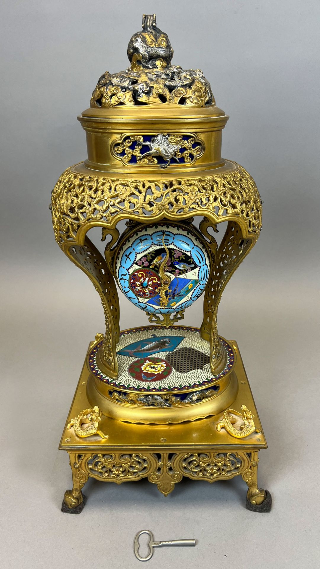 Tam-Tam cuirasse clock. L'Escalier de Cristal, Pannier-Lahoche & Cie. c. 1900. - Image 4 of 15