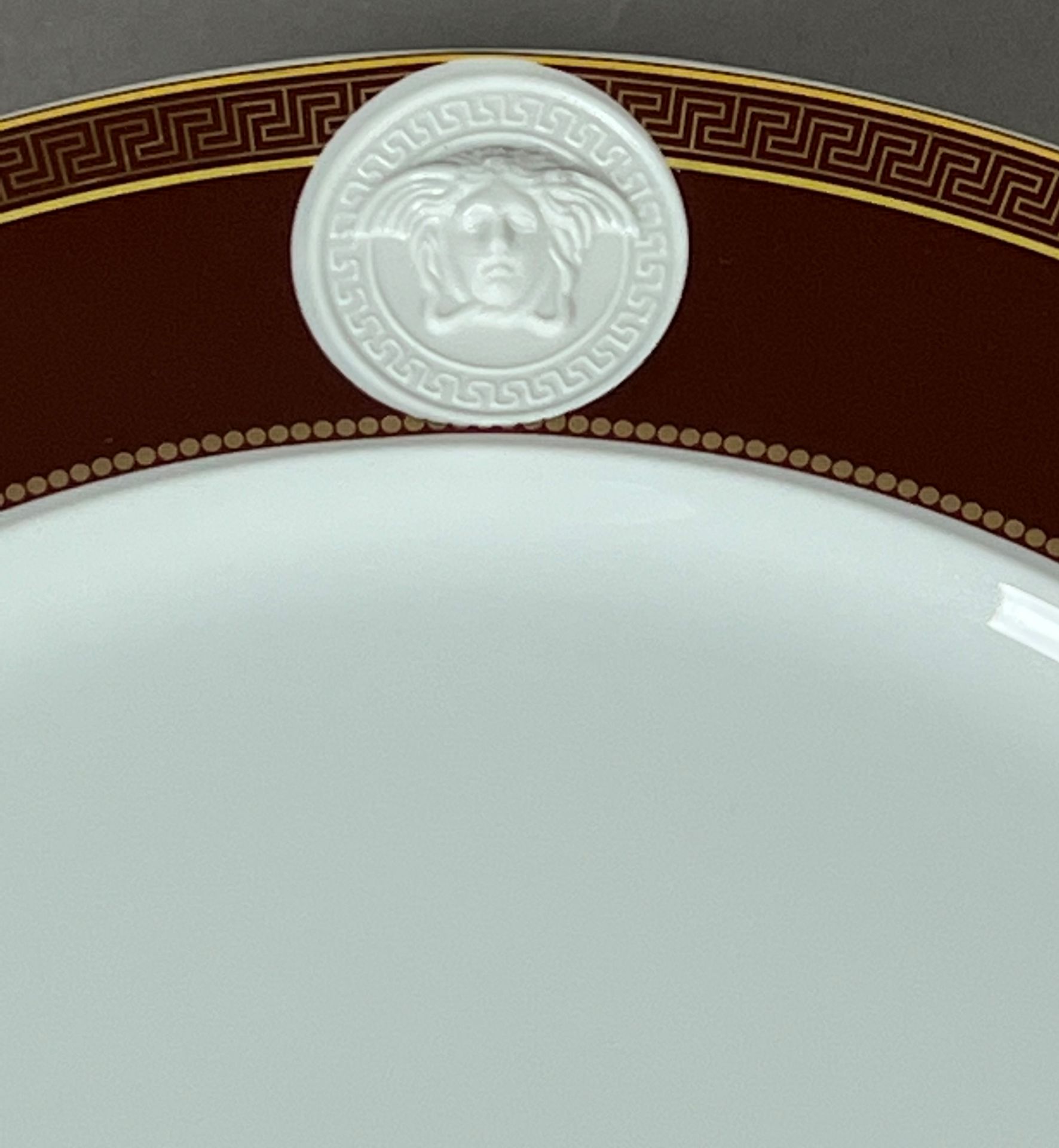 VERSACE by ROSENTHAL studio-line "Medaillon Meandre Marron". Six place settings. - Image 3 of 5