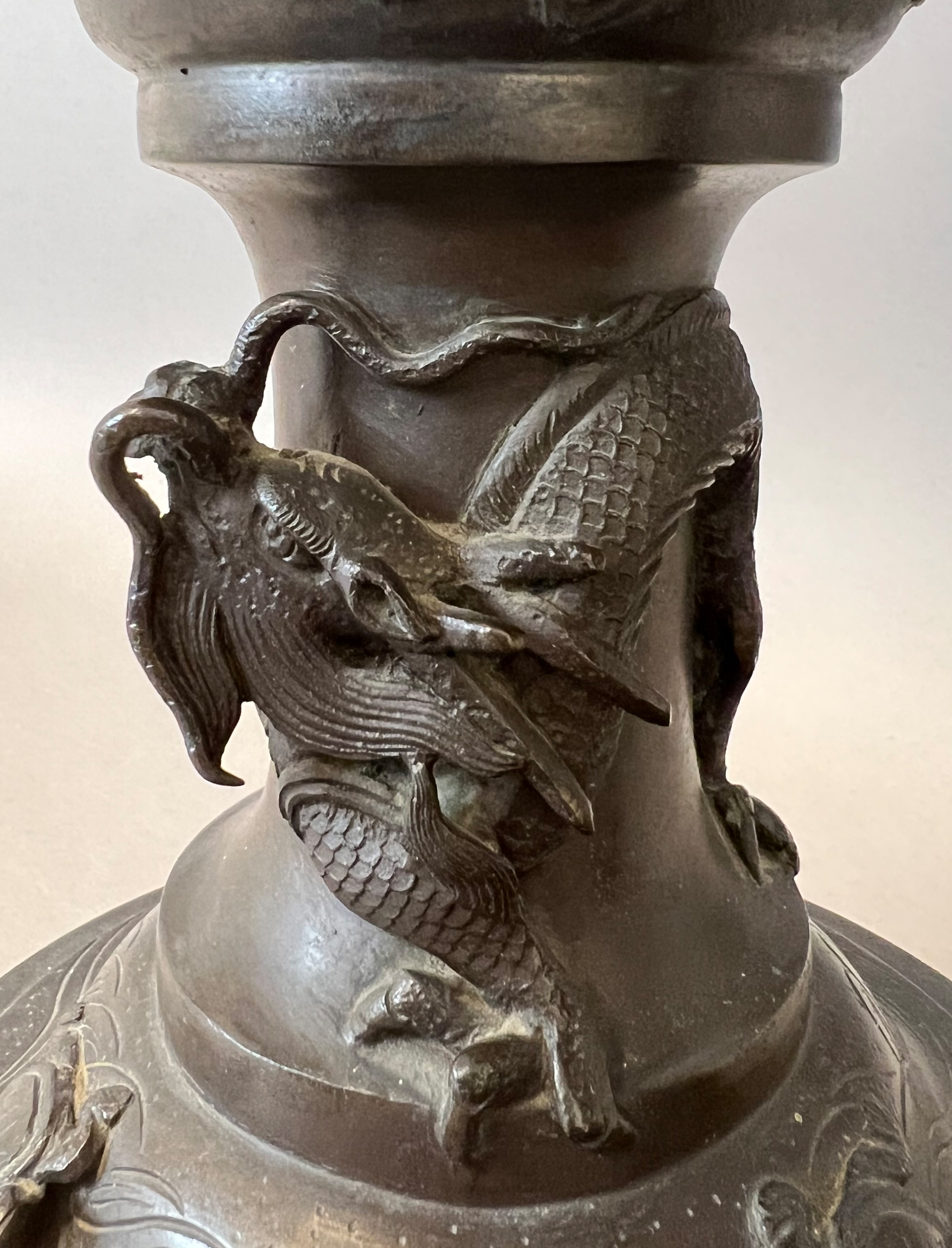Pair of large bronze lanterns. Japan. Edo period. 19th century. - Image 9 of 11