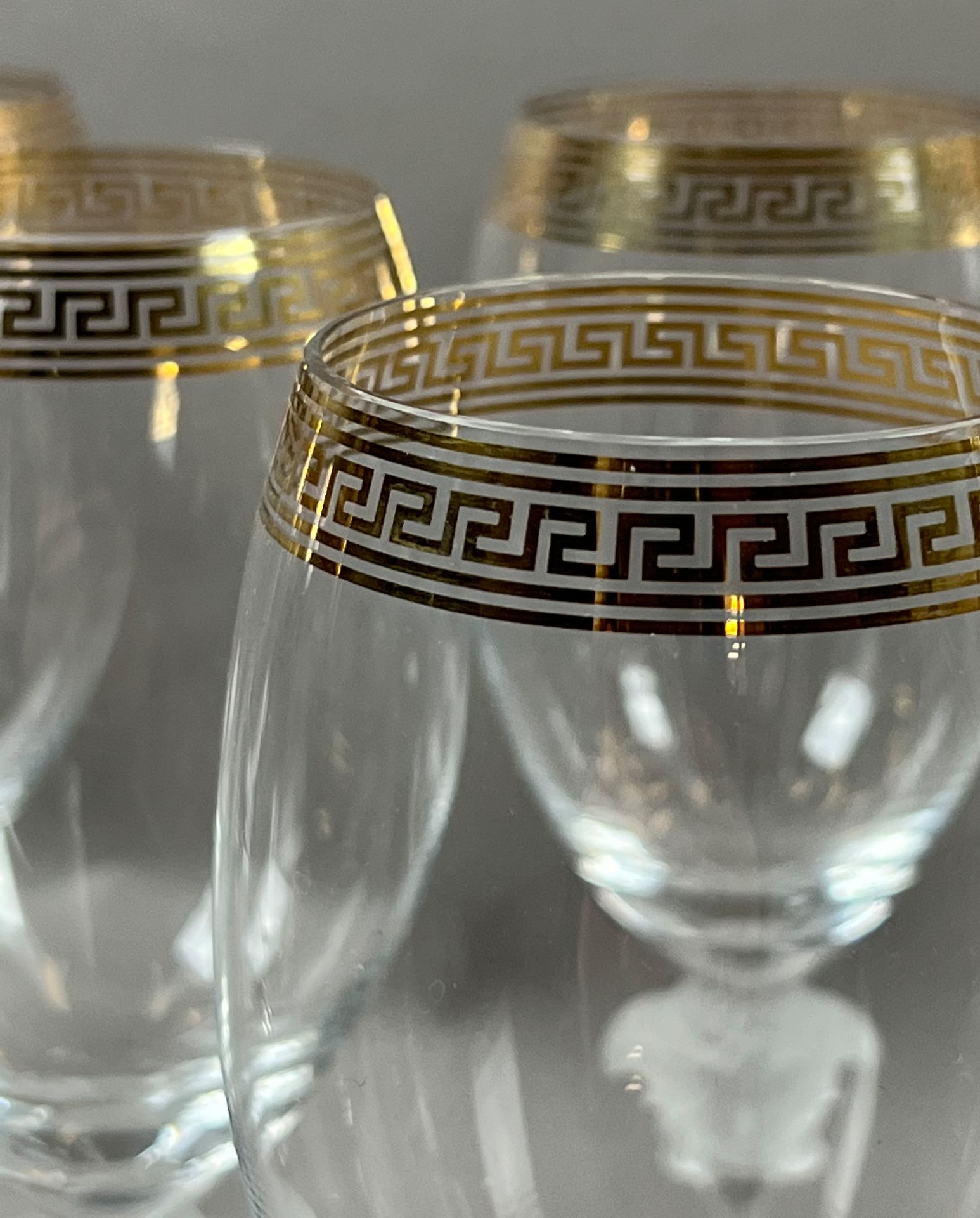 VERSACE by ROSENTHAL. "Medusa D'Or". 11-piece set of white and red wine glasses. - Image 4 of 9