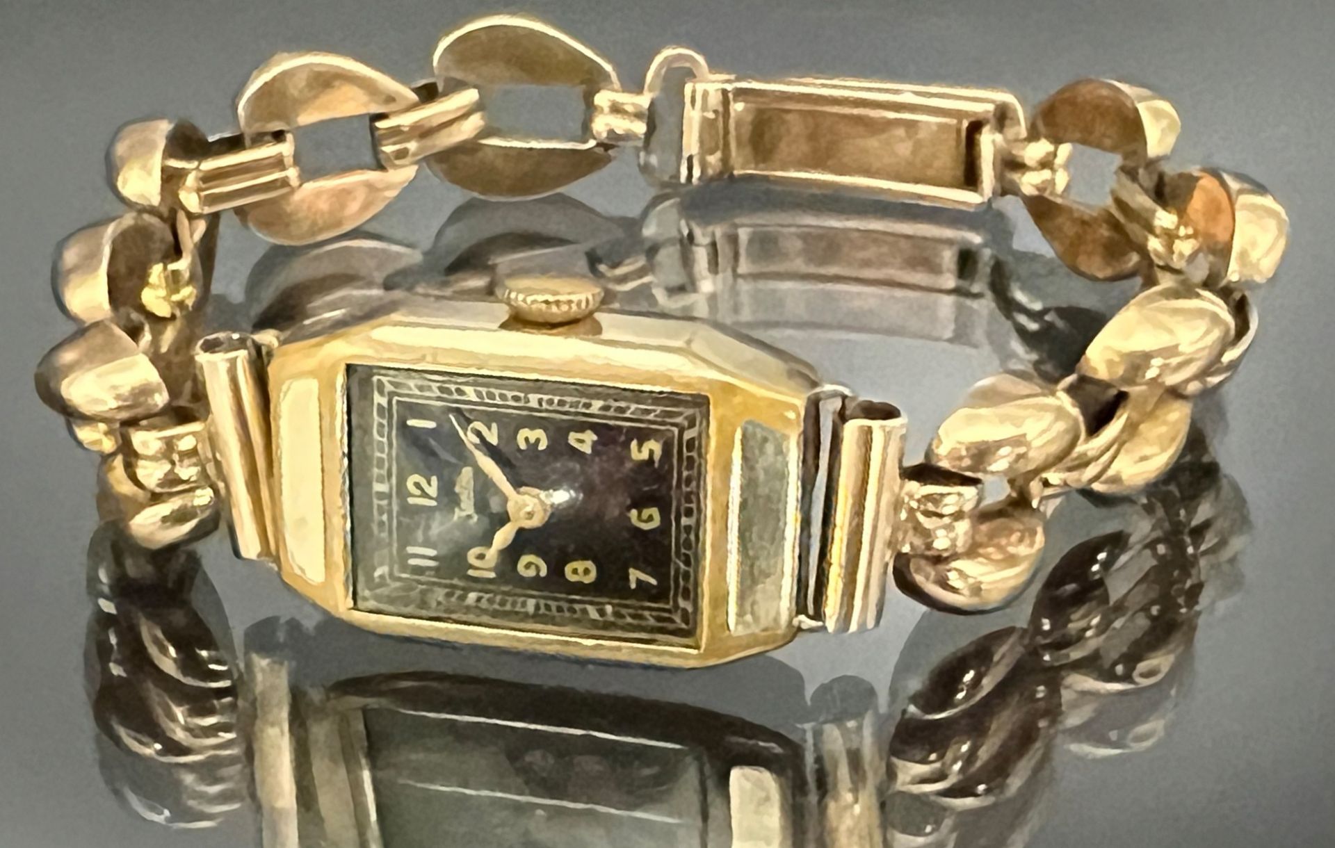 Damenarmbanduhr ZENTRA 333 Gelbgold.