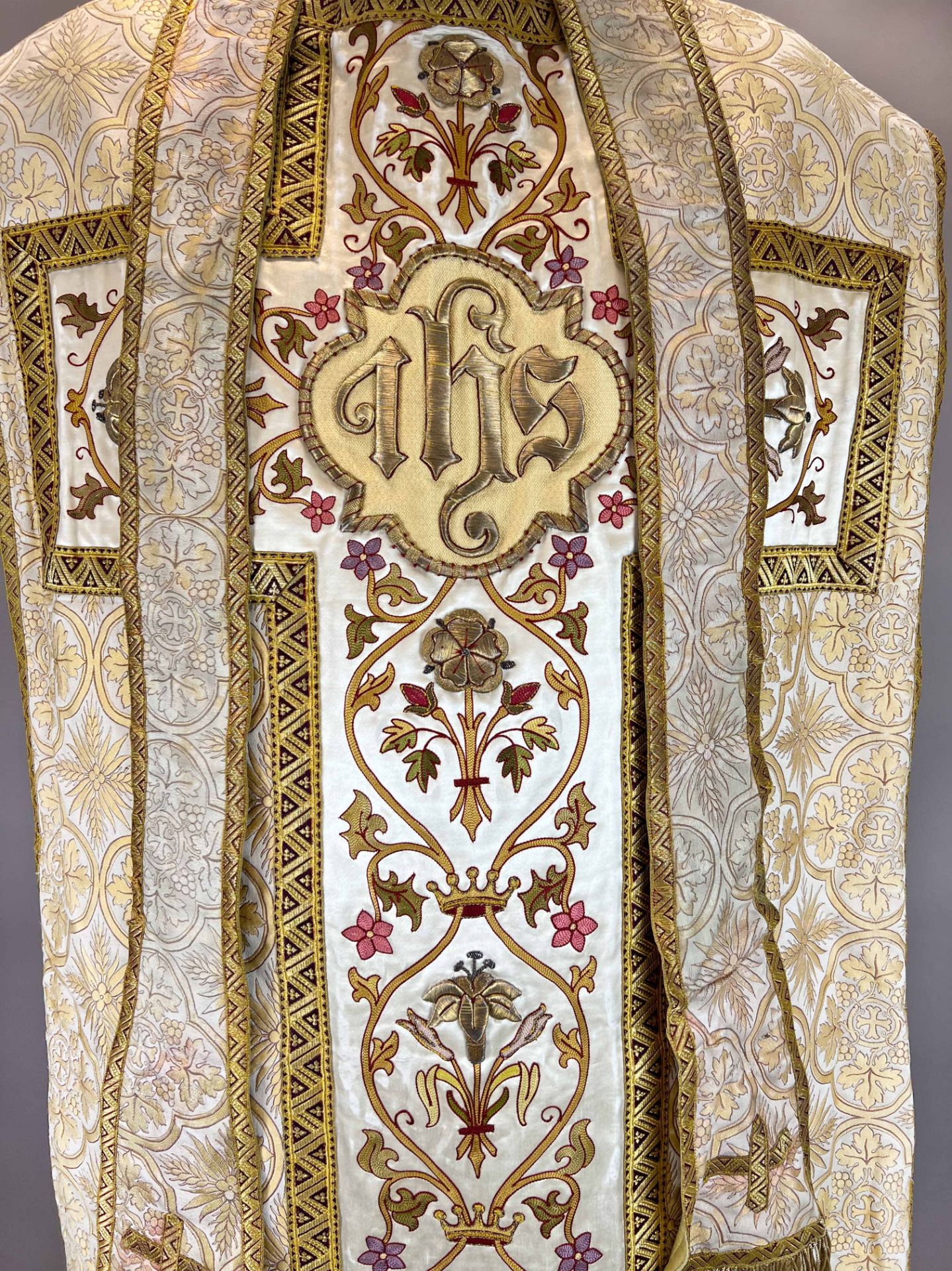 Antique chasuble. Brocade. Gold thread embroidery. Early 20th century. - Image 2 of 12