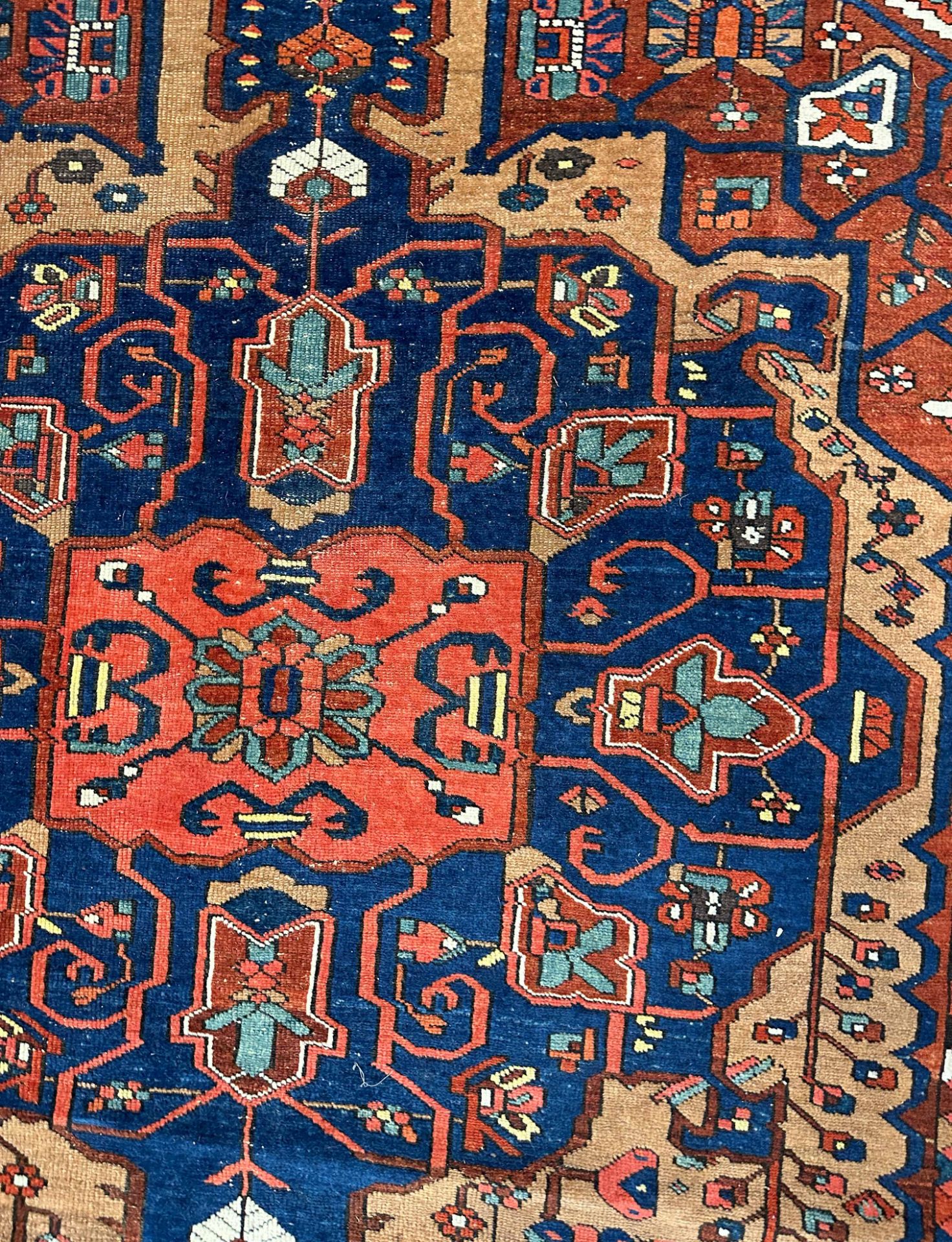 Bakhtiar oriental carpet. Around 1900. great size. - Image 7 of 22