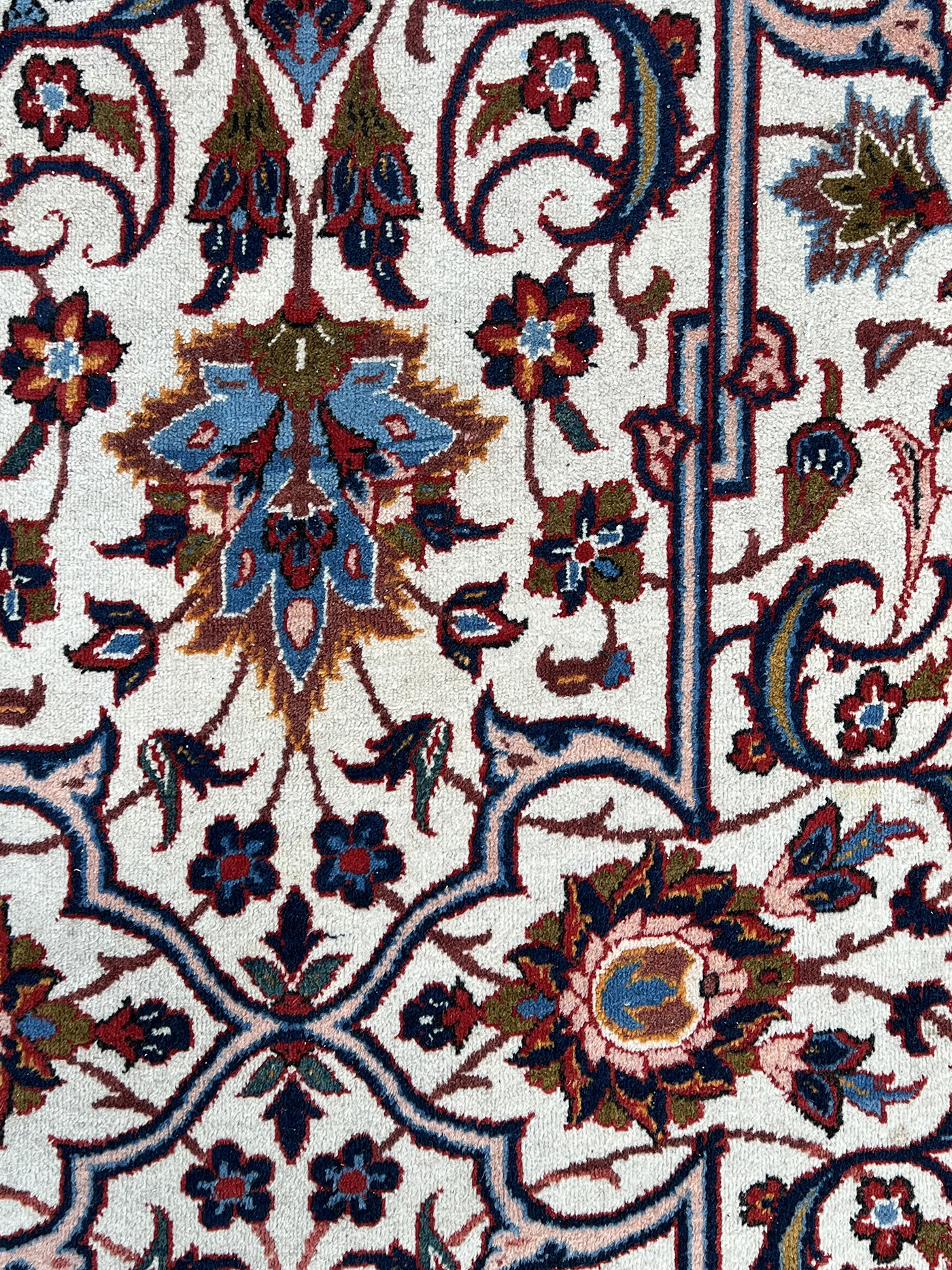 Isfahan. Najafabad. Workshop carpet. Light ground. Patterned through. - Image 12 of 16