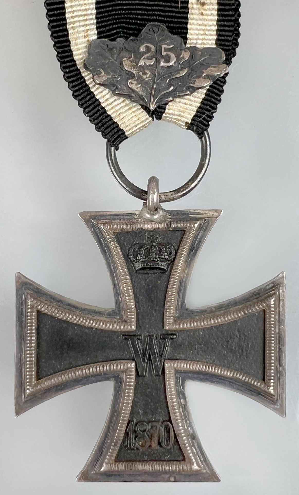 Eisernes Kreuz 2. Klasse 1870 mit Eichenlaub "25" am Band.