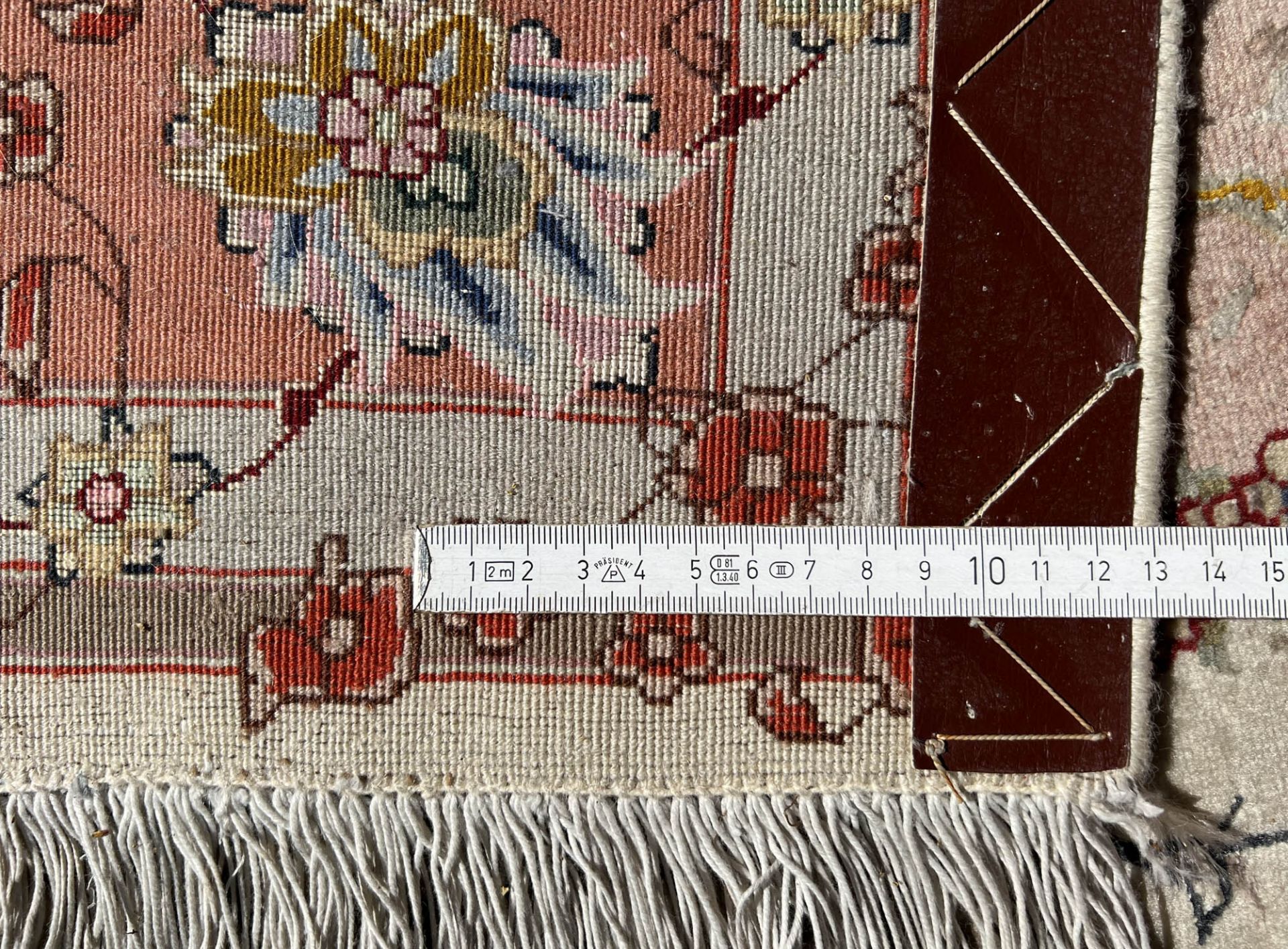 Tabriz oriental carpet. Cork wool decorated with silk. - Image 10 of 10