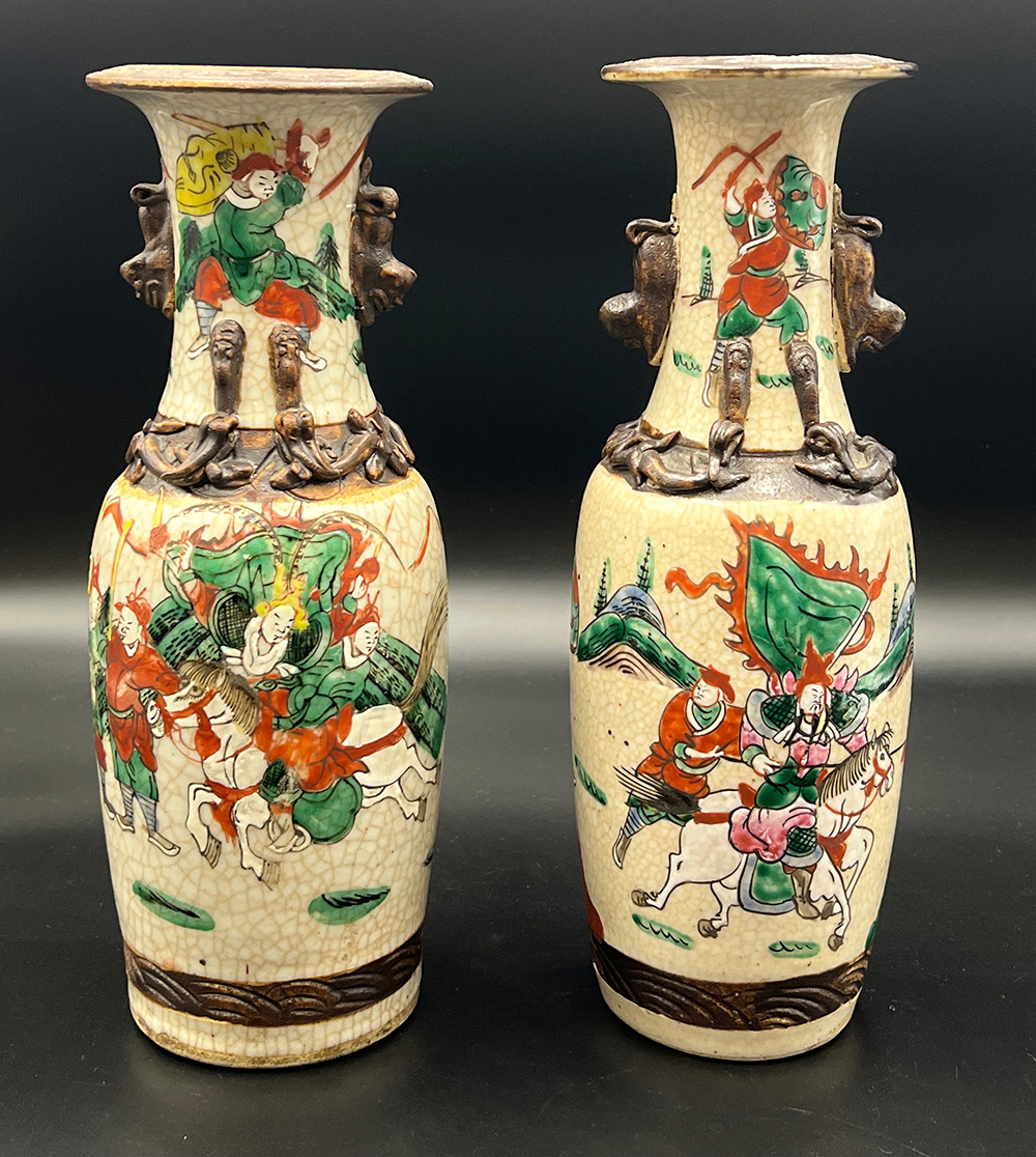 Two vases. China. 19th century. - Image 3 of 9