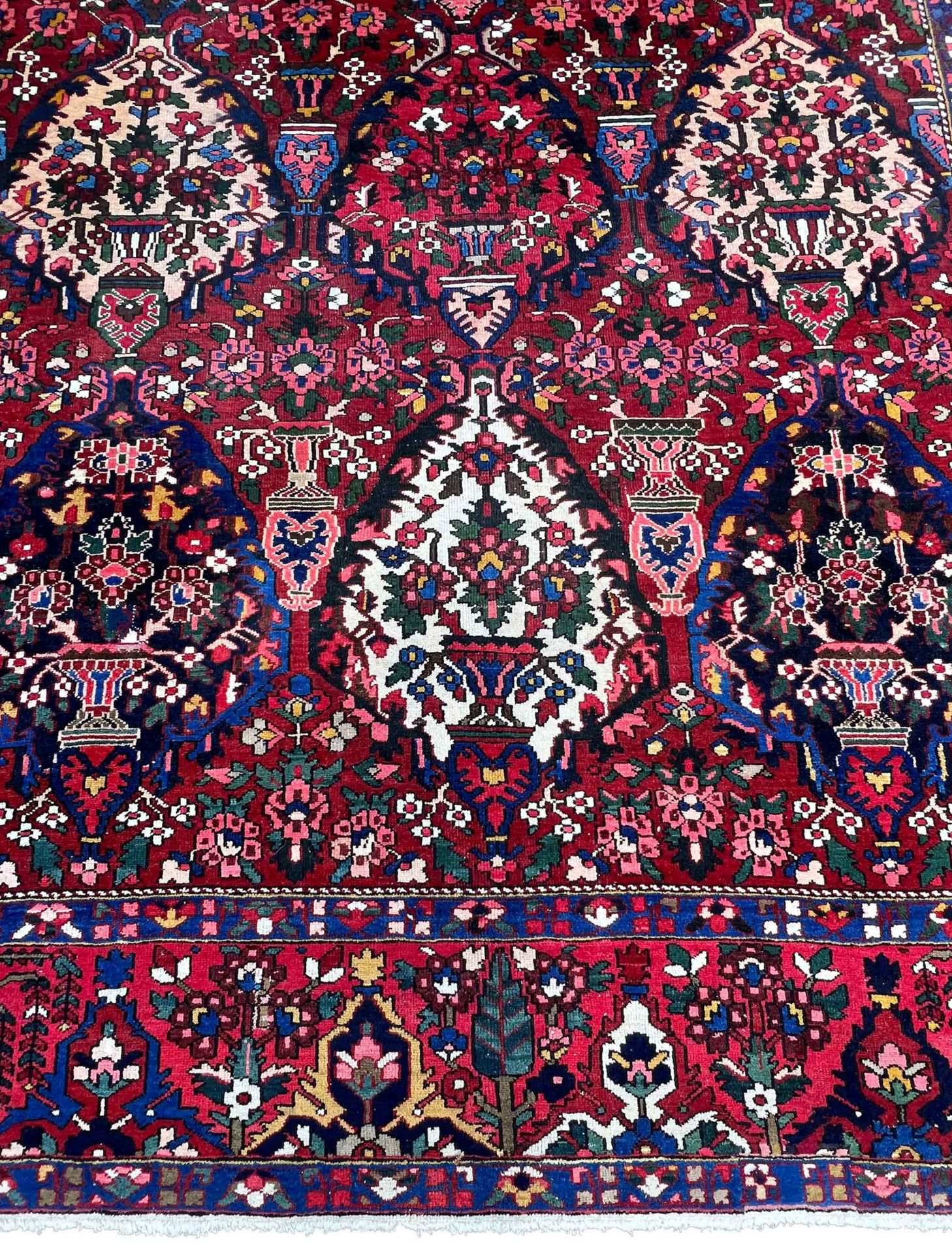 Bakhtiar. Oriental carpet. Palace carpet. 1st third 20th century. - Image 9 of 18