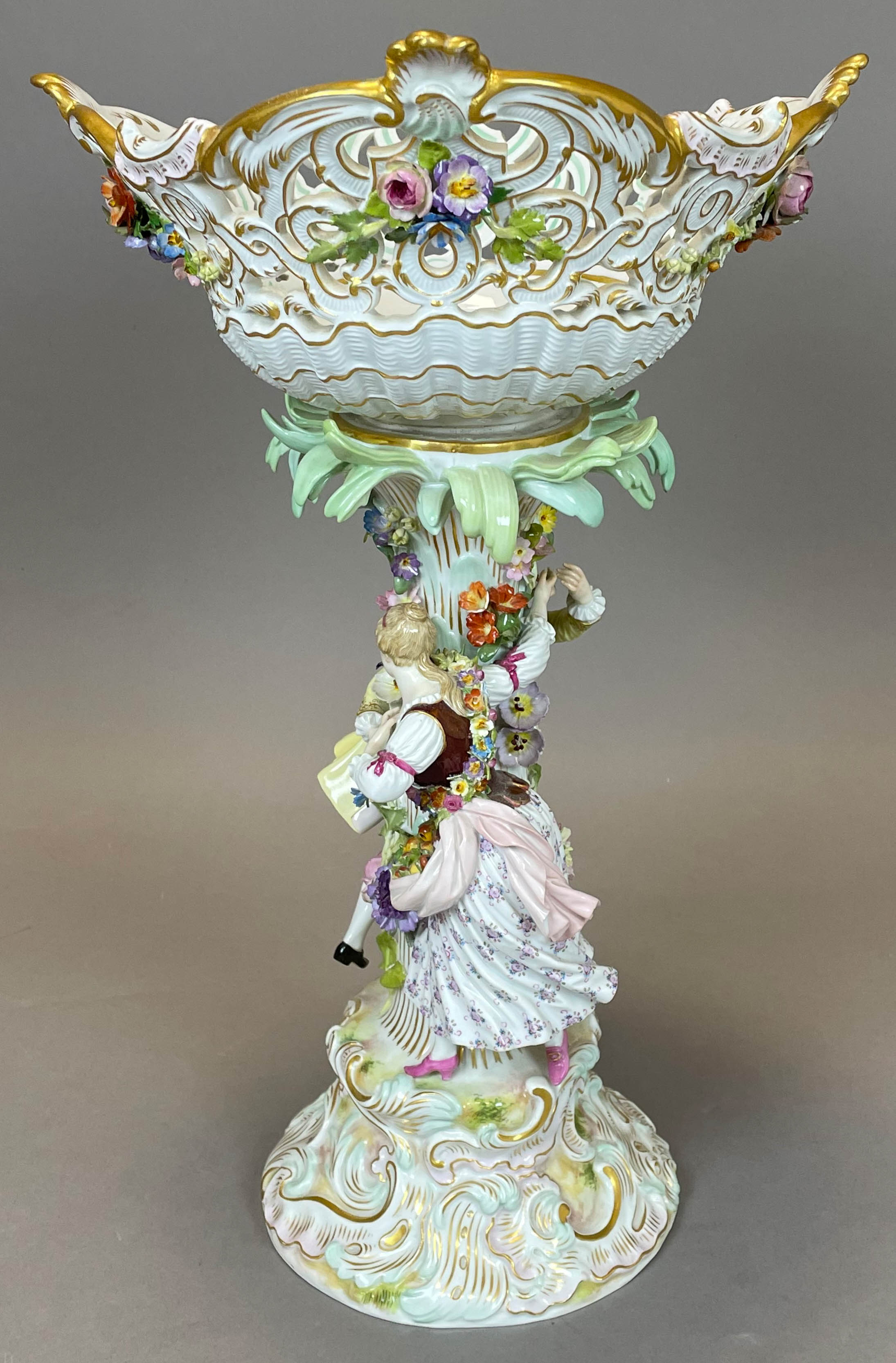 Large figural top bowl. MEISSEN. Dancing couple. Knauf period. - Image 4 of 18