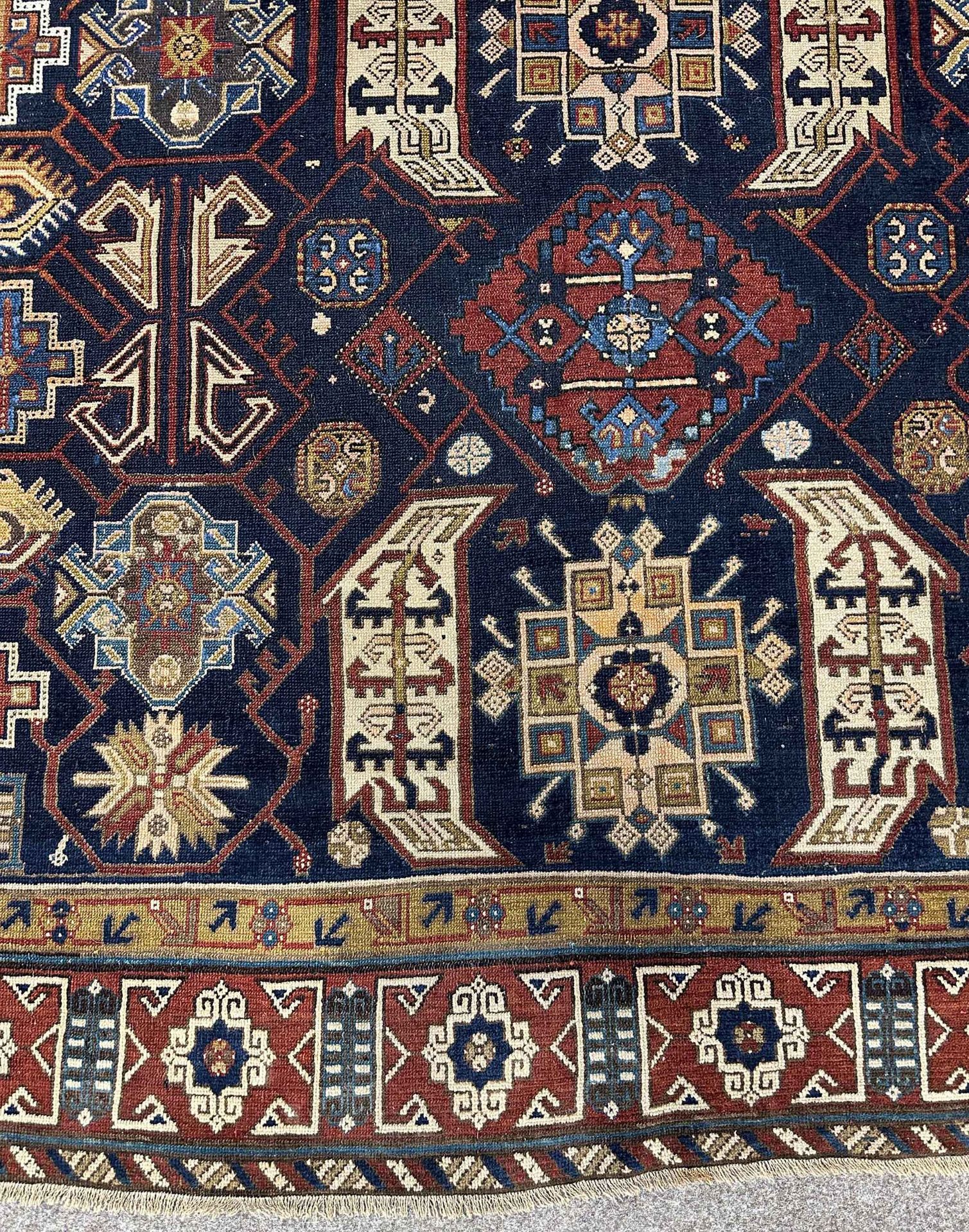 Großer Kaukasus Orientteppich. Antik. - Bild 3 aus 20