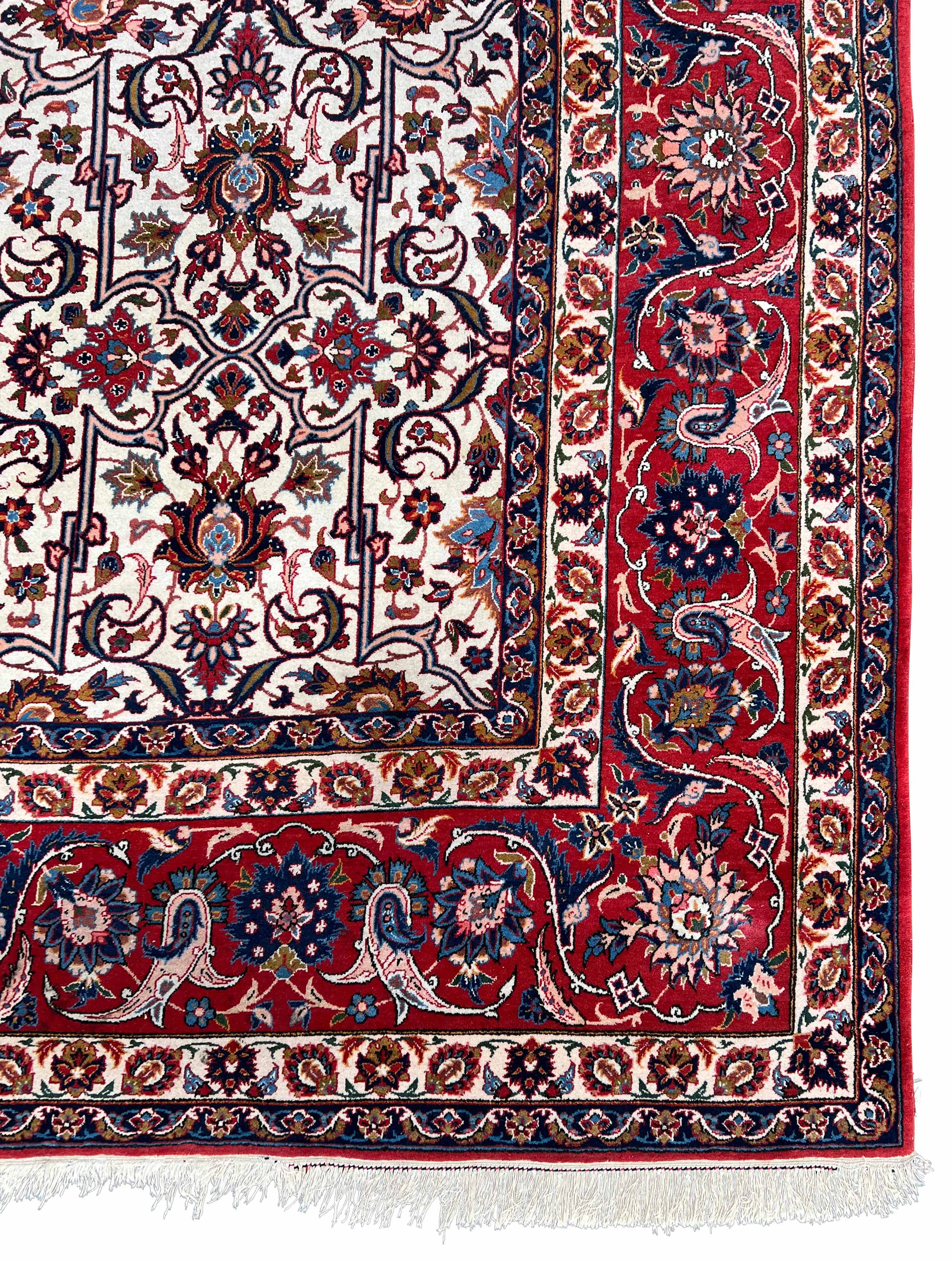 Isfahan. Najafabad. Workshop carpet. Light ground. Patterned through. - Image 4 of 16