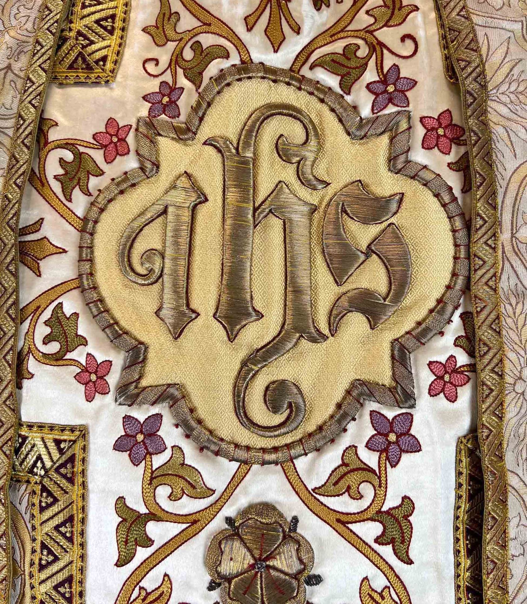 Antique chasuble. Brocade. Gold thread embroidery. Early 20th century. - Image 3 of 12