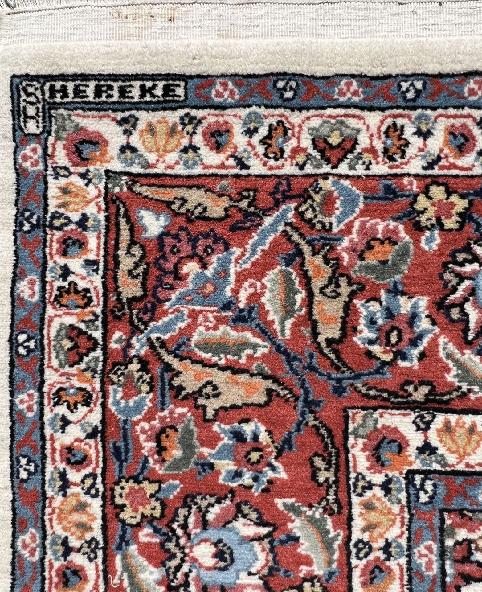 Hereke oriental carpet. Signed. Beige ground pile. Interspersed design. - Image 5 of 10