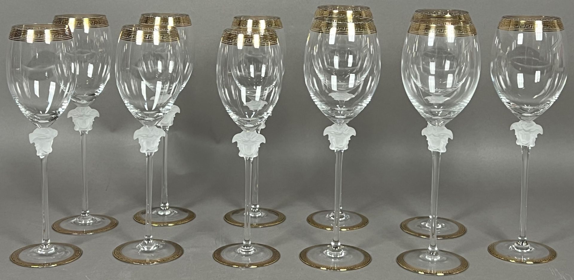 VERSACE by ROSENTHAL. "Medusa D'Or". 11-piece set of white and red wine glasses. - Image 2 of 9