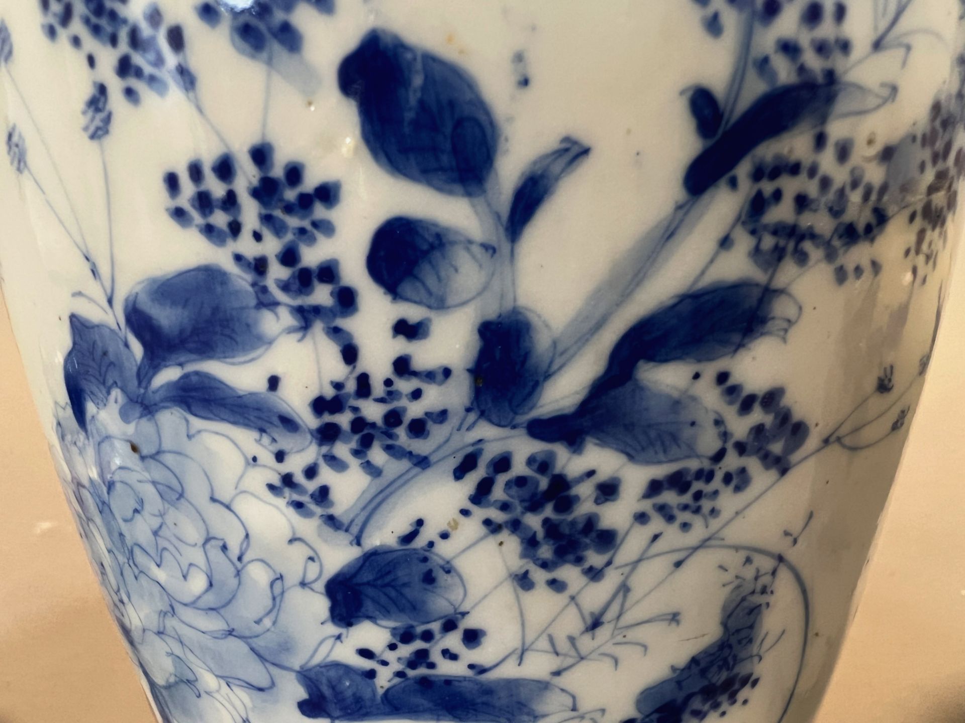 Three blue and white vases with floral decoration. China. Around 1900. - Image 11 of 13