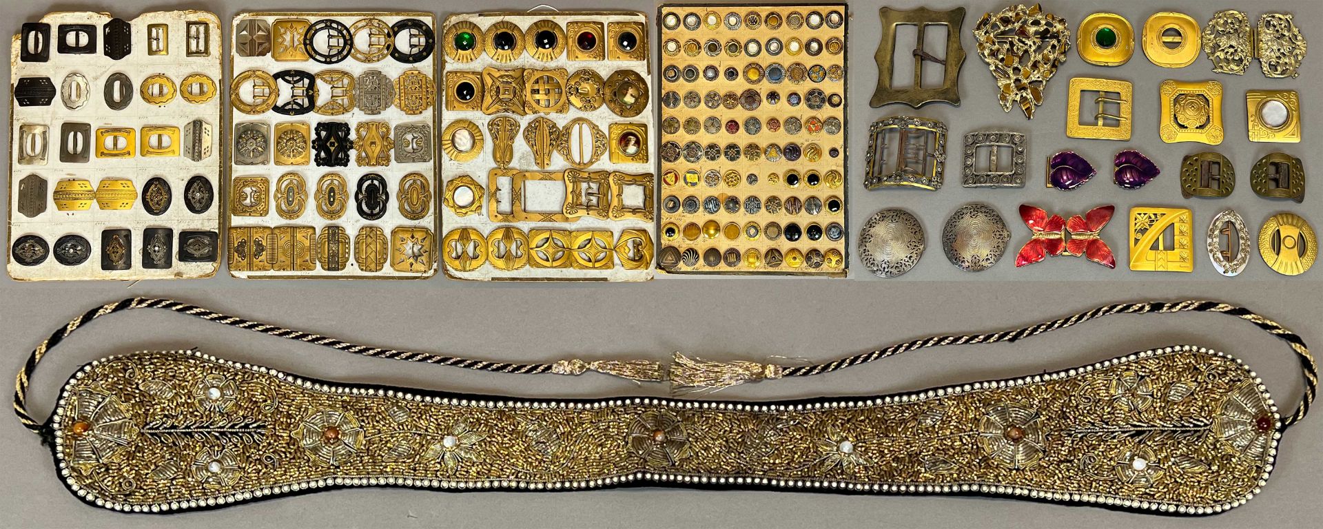 Set of 90 buttons and 91 belt buckles. 19th / early 20th century.