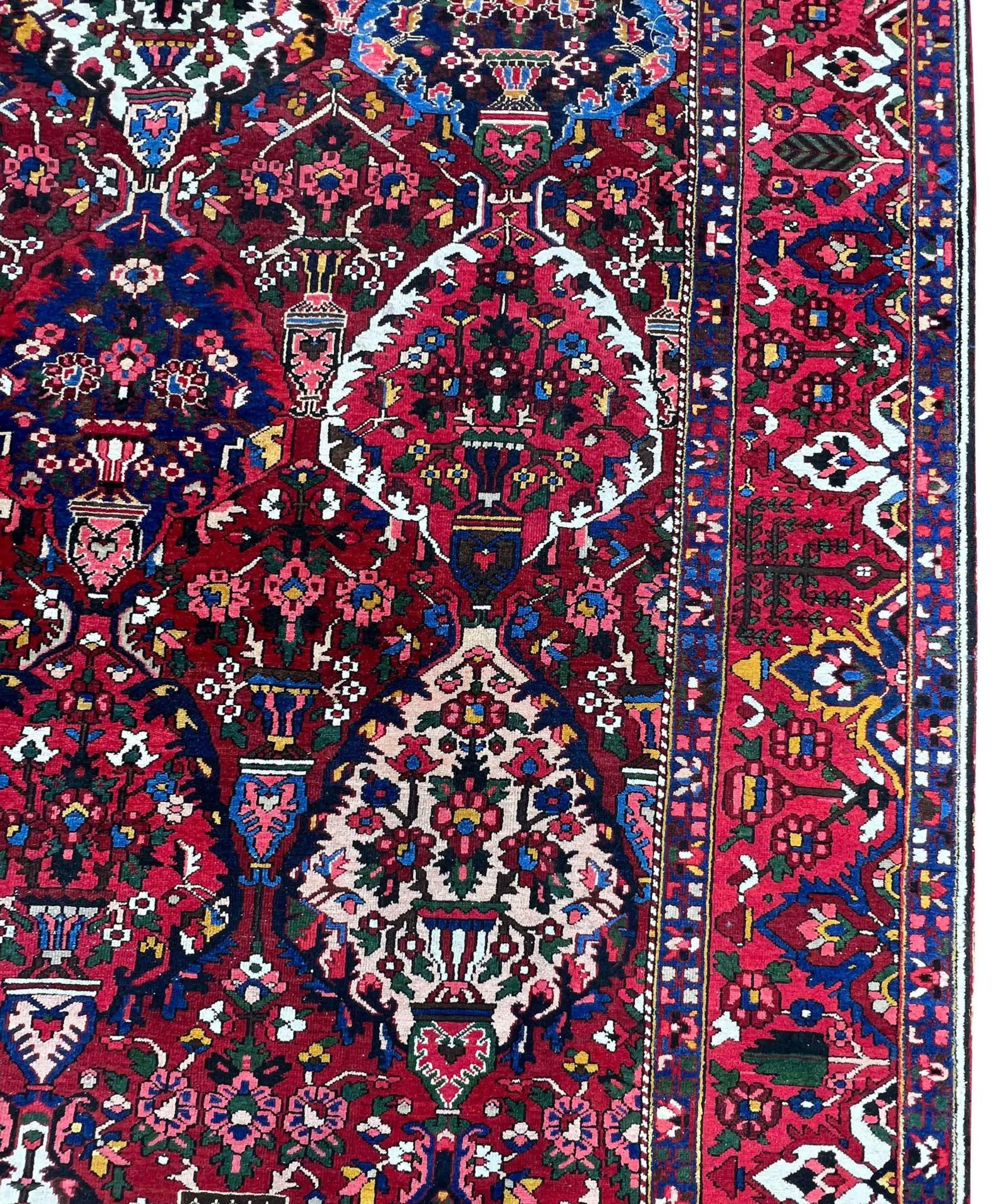 Bakhtiar. Oriental carpet. Palace carpet. 1st third 20th century. - Image 7 of 18
