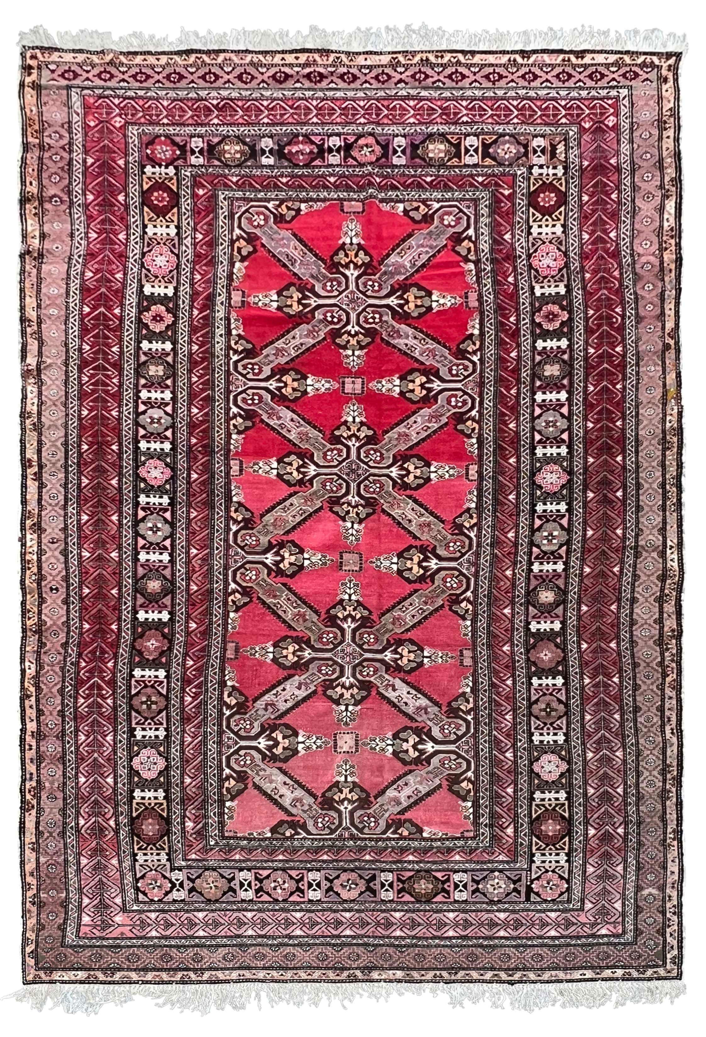 Derbent. Large oriental carpet with Seichur design. 20th century.