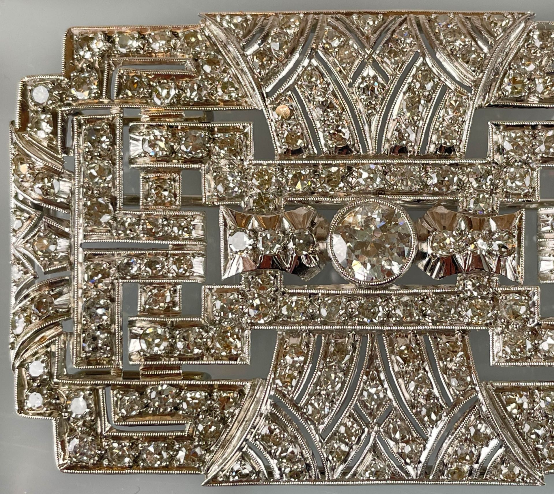 Brooch set with diamonds. Probably platinum. Art Deco. - Image 7 of 11