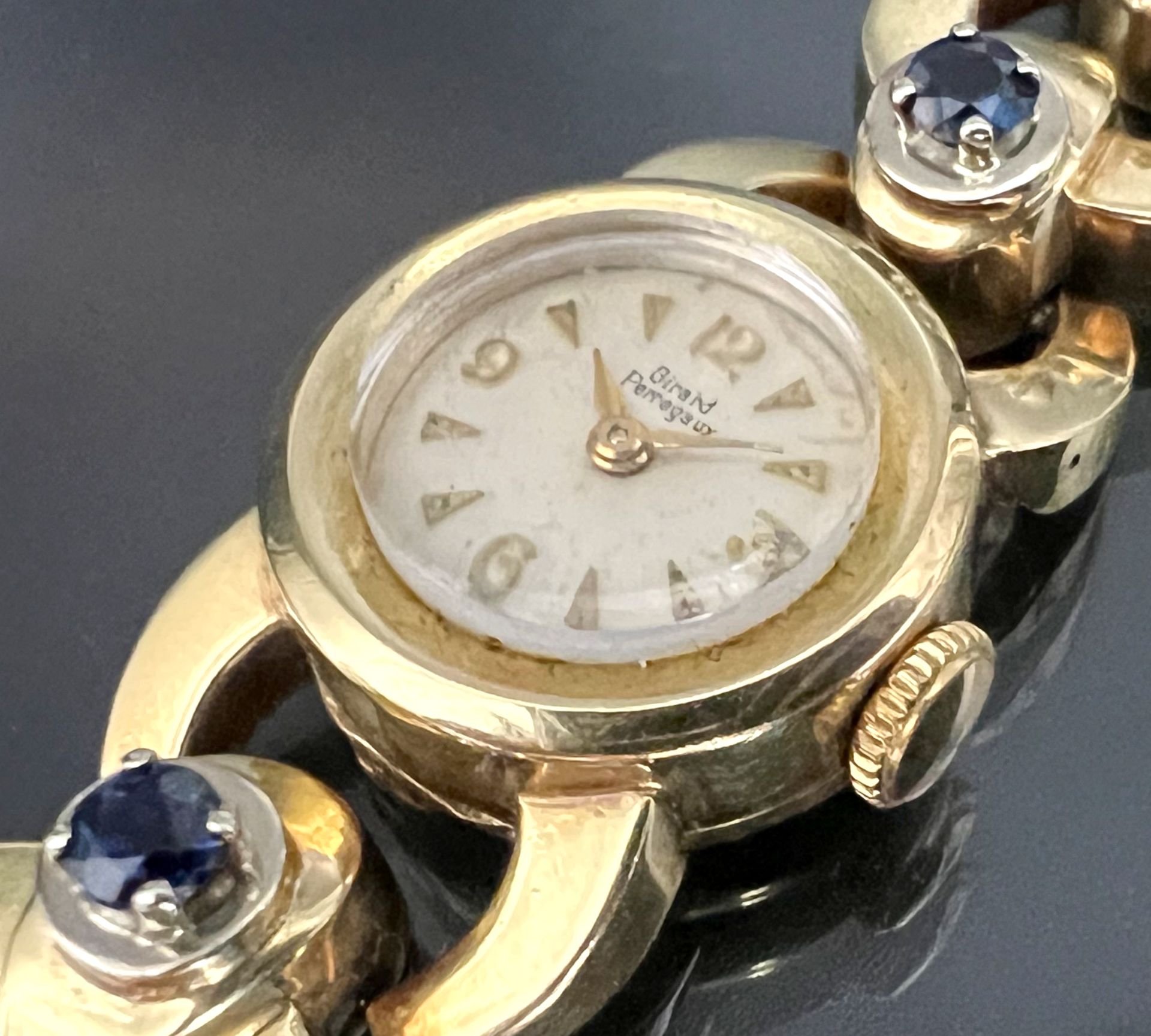 GIRARD-PERREGAUX ladies' wristwatch. 585 yellow gold with 2 diamonds and 4 sapphires. - Image 7 of 10