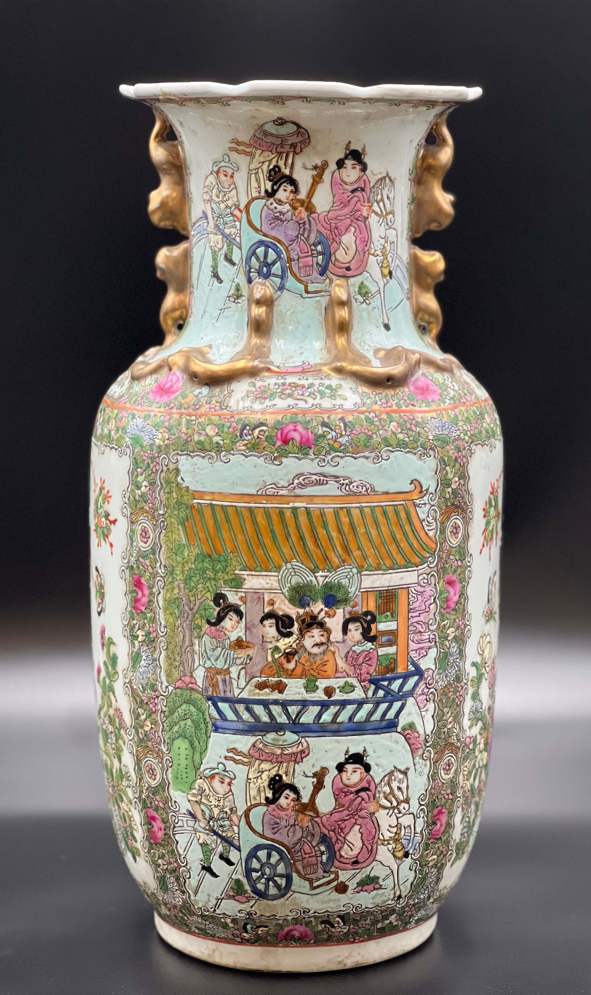 Bellied vase. China. Around 1900. Probably Kuang-Hsu period.