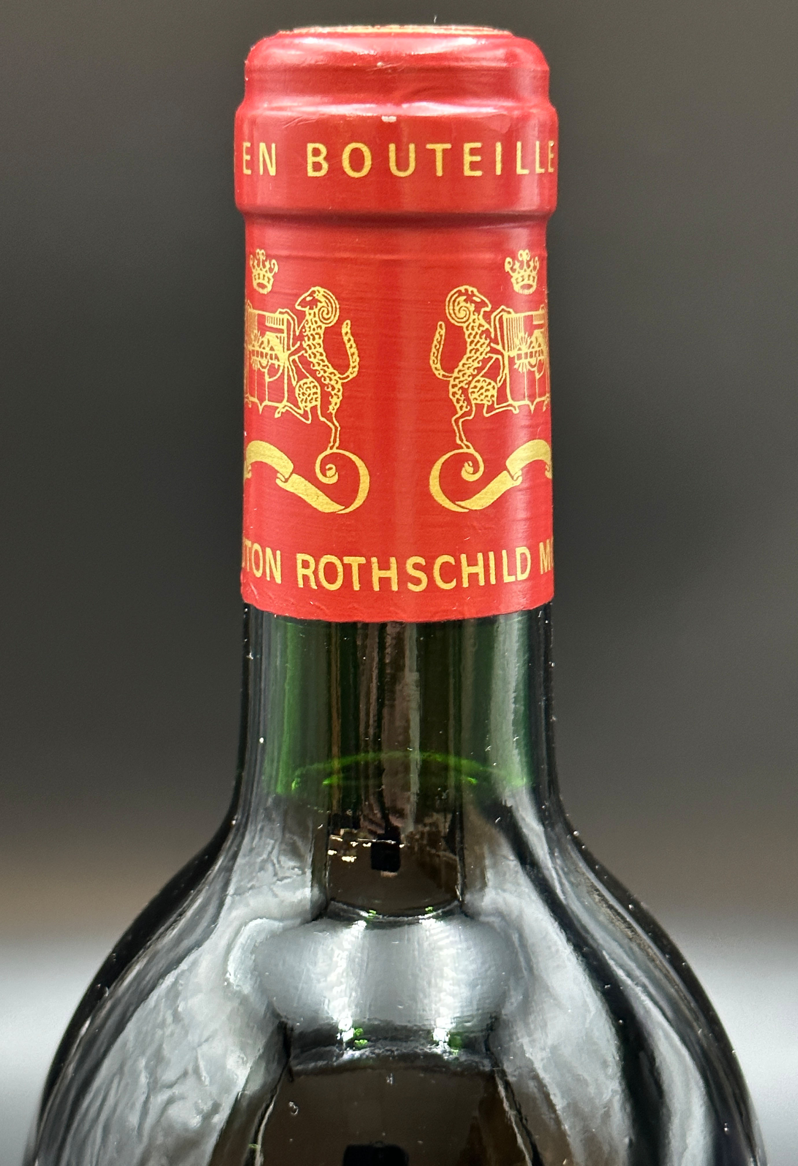 1 bottle of red wine. Château Mouton ROTHSCHILD. Paulliac. 1989. France. - Image 4 of 4