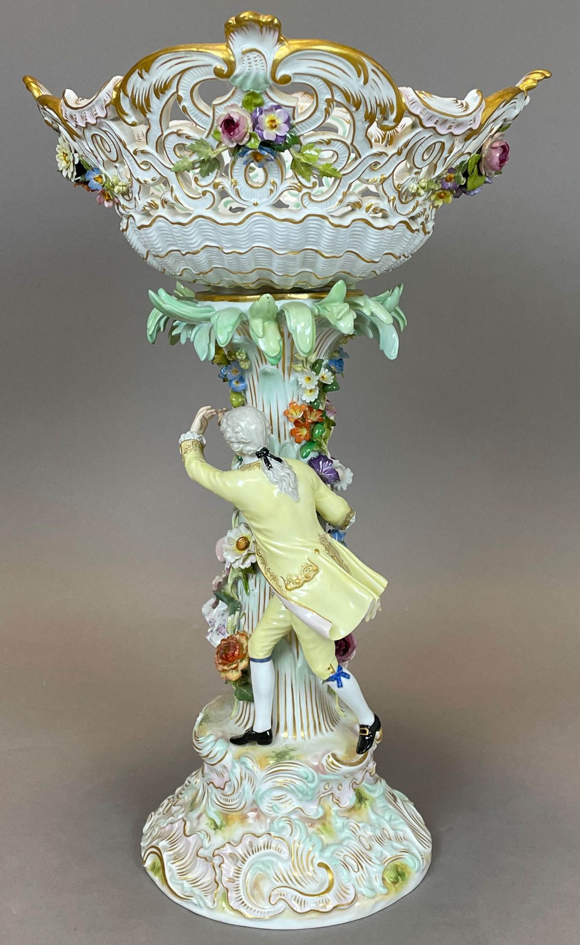 Large figural top bowl. MEISSEN. Dancing couple. Knauf period. - Image 2 of 18