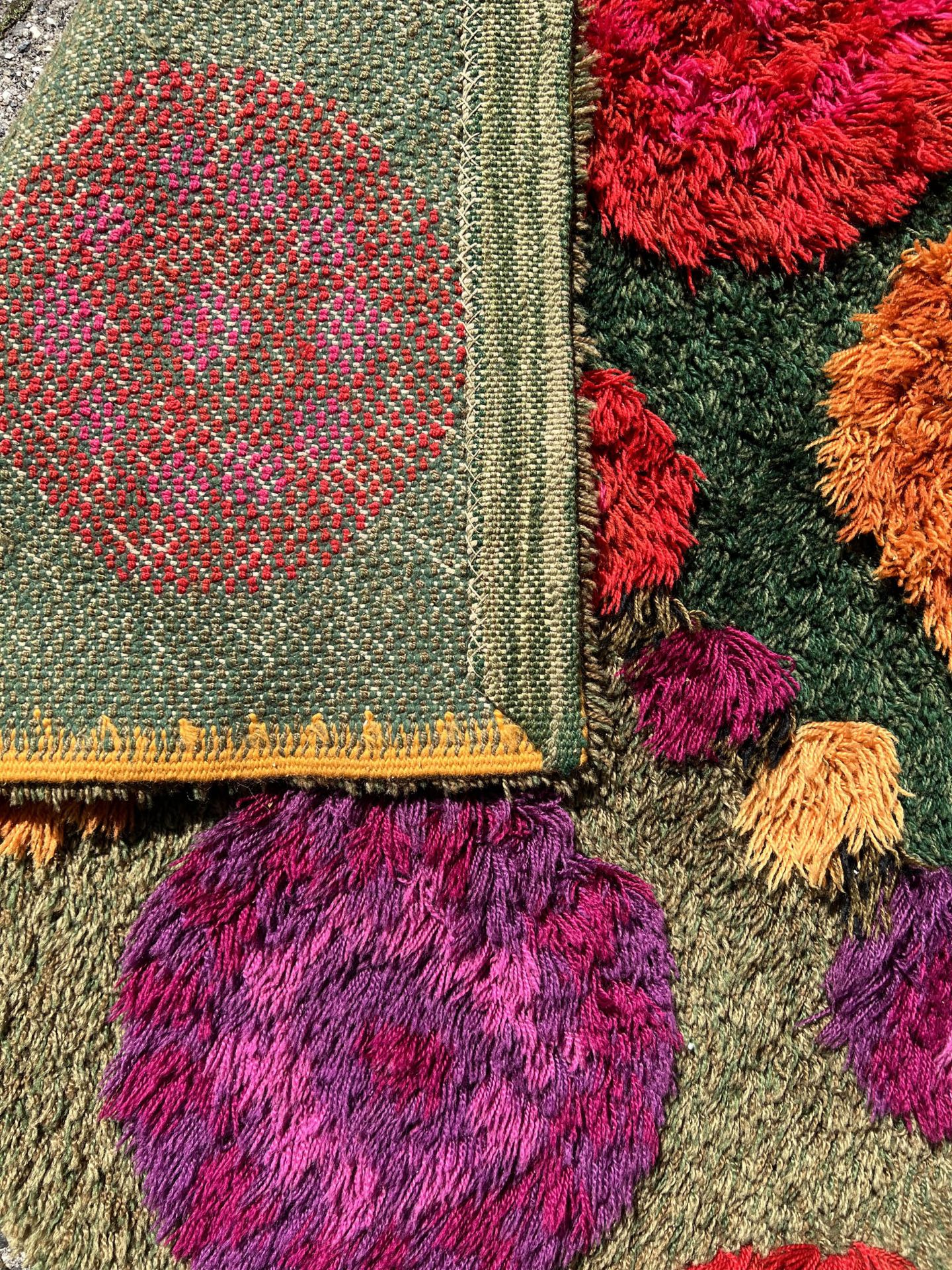 Colourful design carpet. Flower power. 1960s/1970s. - Image 9 of 9