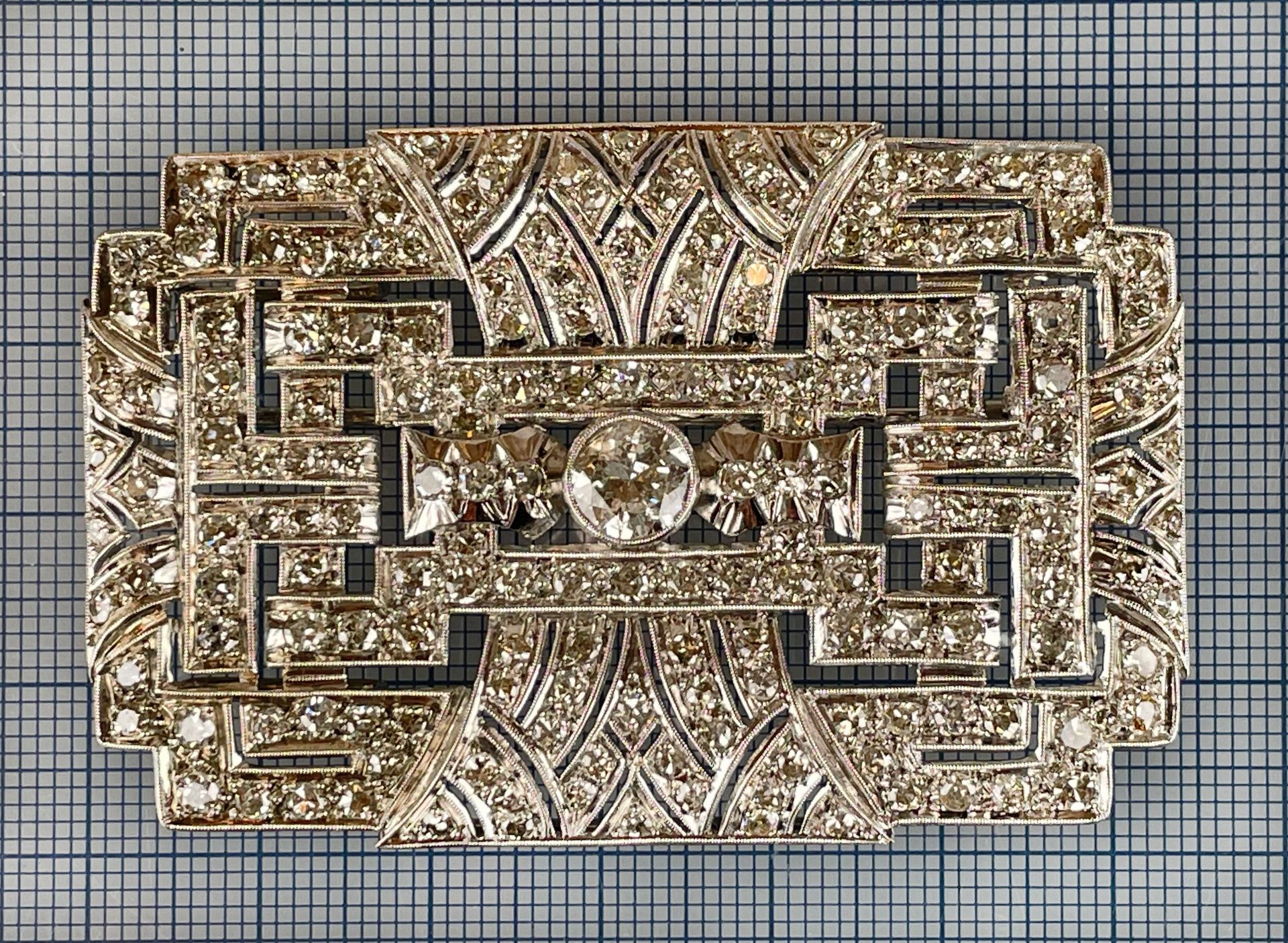 Brooch set with diamonds. Probably platinum. Art Deco. - Image 10 of 11