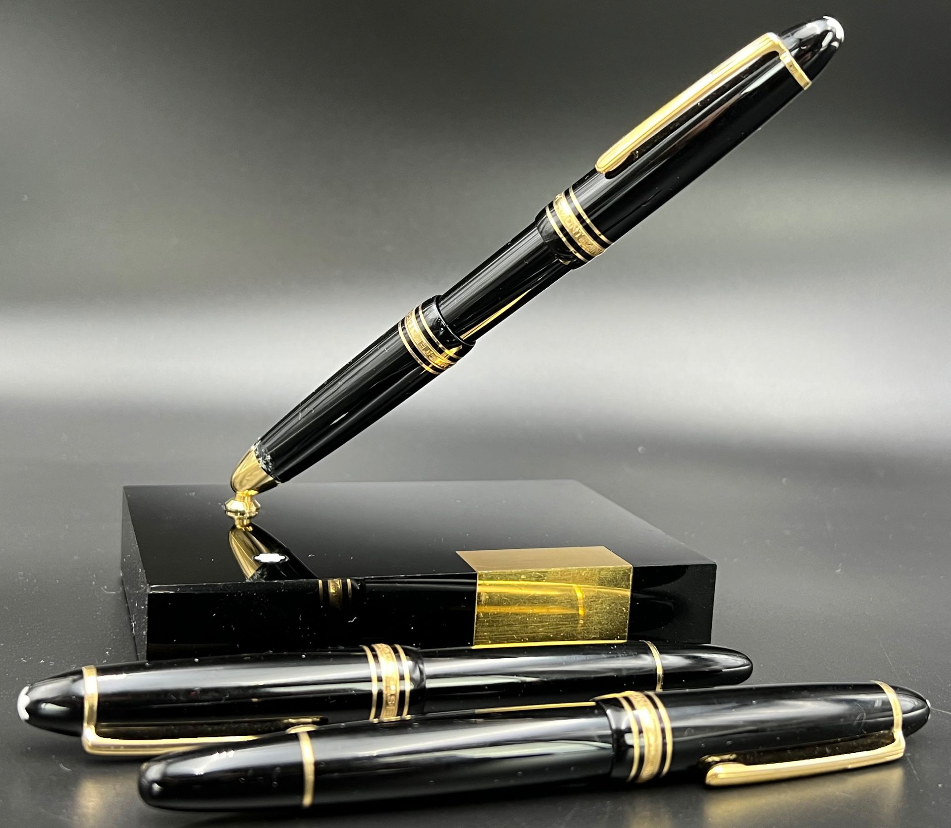 MONTBLANC. Collection of writing instruments. Masterpieces. LeGrand no. 166 and 146. - Image 5 of 11