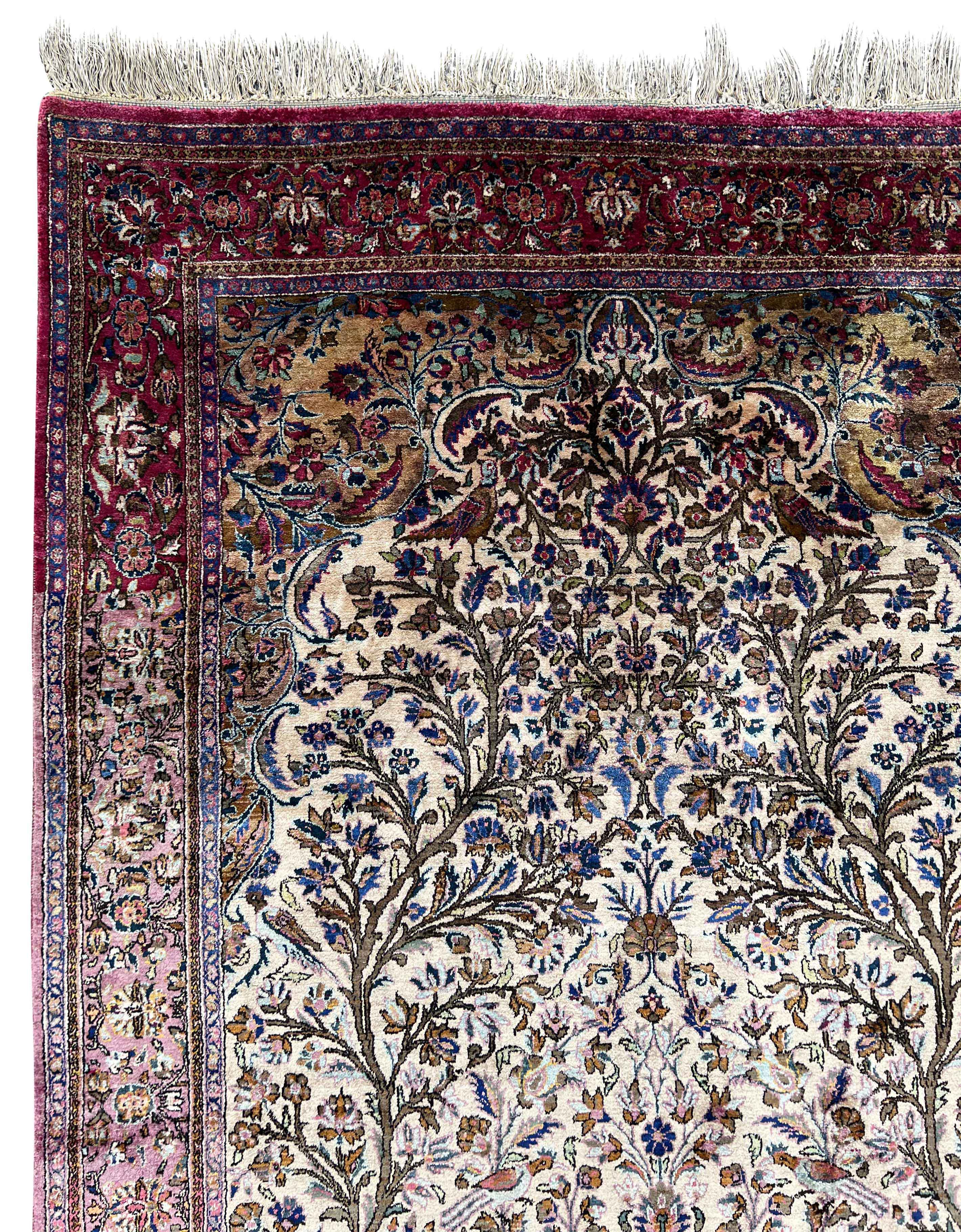 Keshan. Silk carpet. Silk on silk. Around 1900. - Image 2 of 14