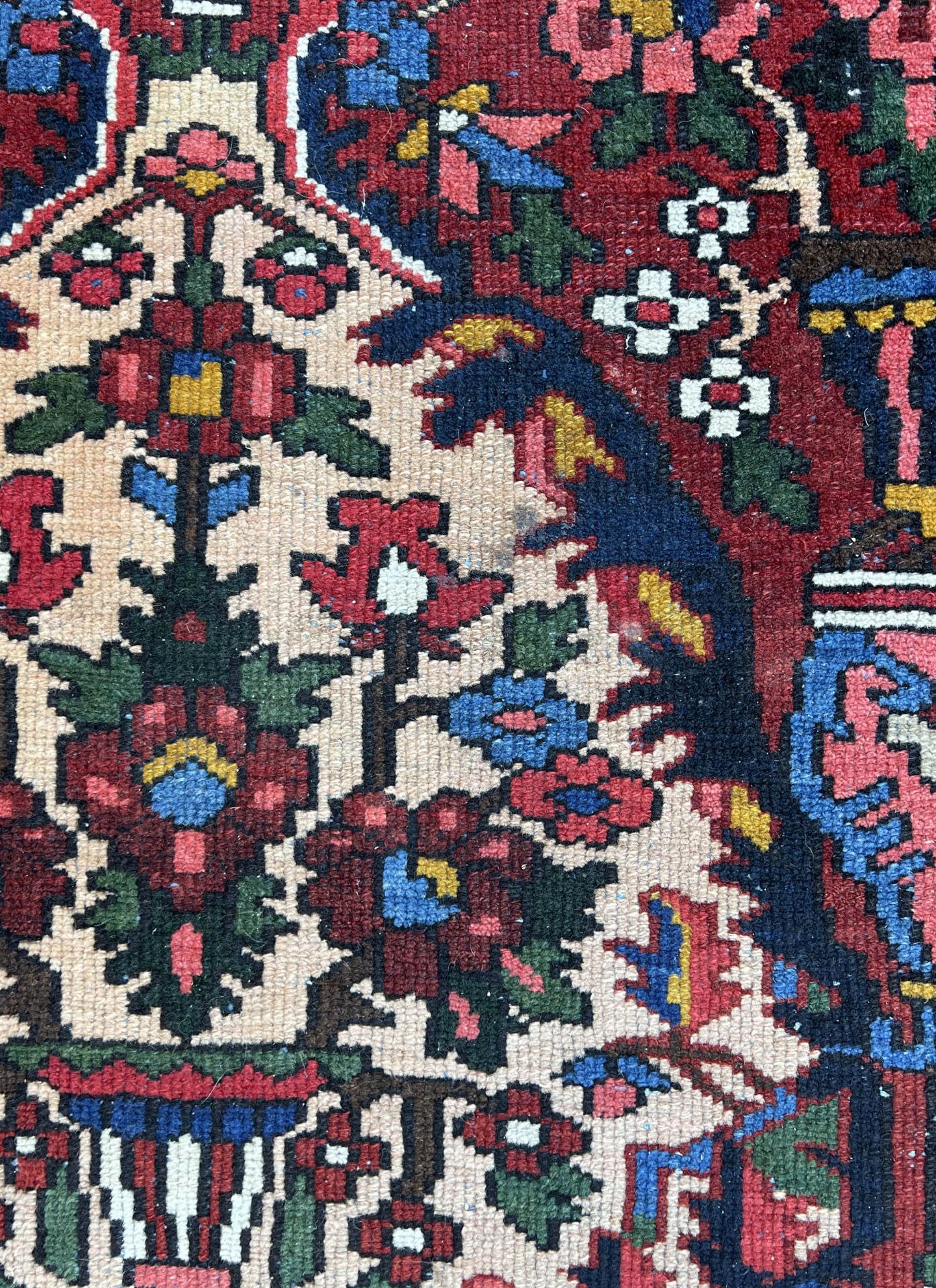Bakhtiar. Oriental carpet. Palace carpet. 1st third 20th century. - Image 13 of 18