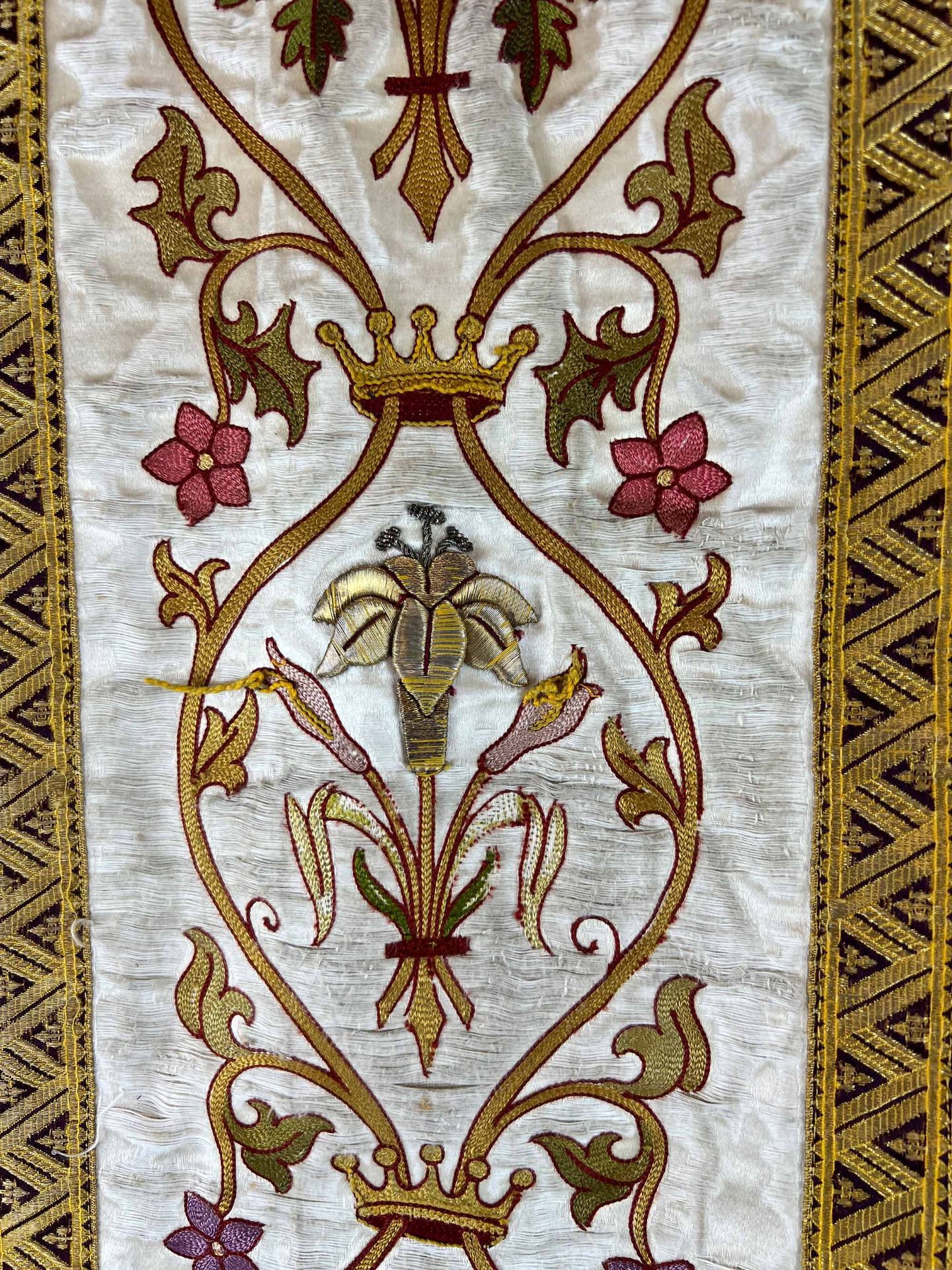 Antique chasuble. Brocade. Gold thread embroidery. Early 20th century. - Image 8 of 12