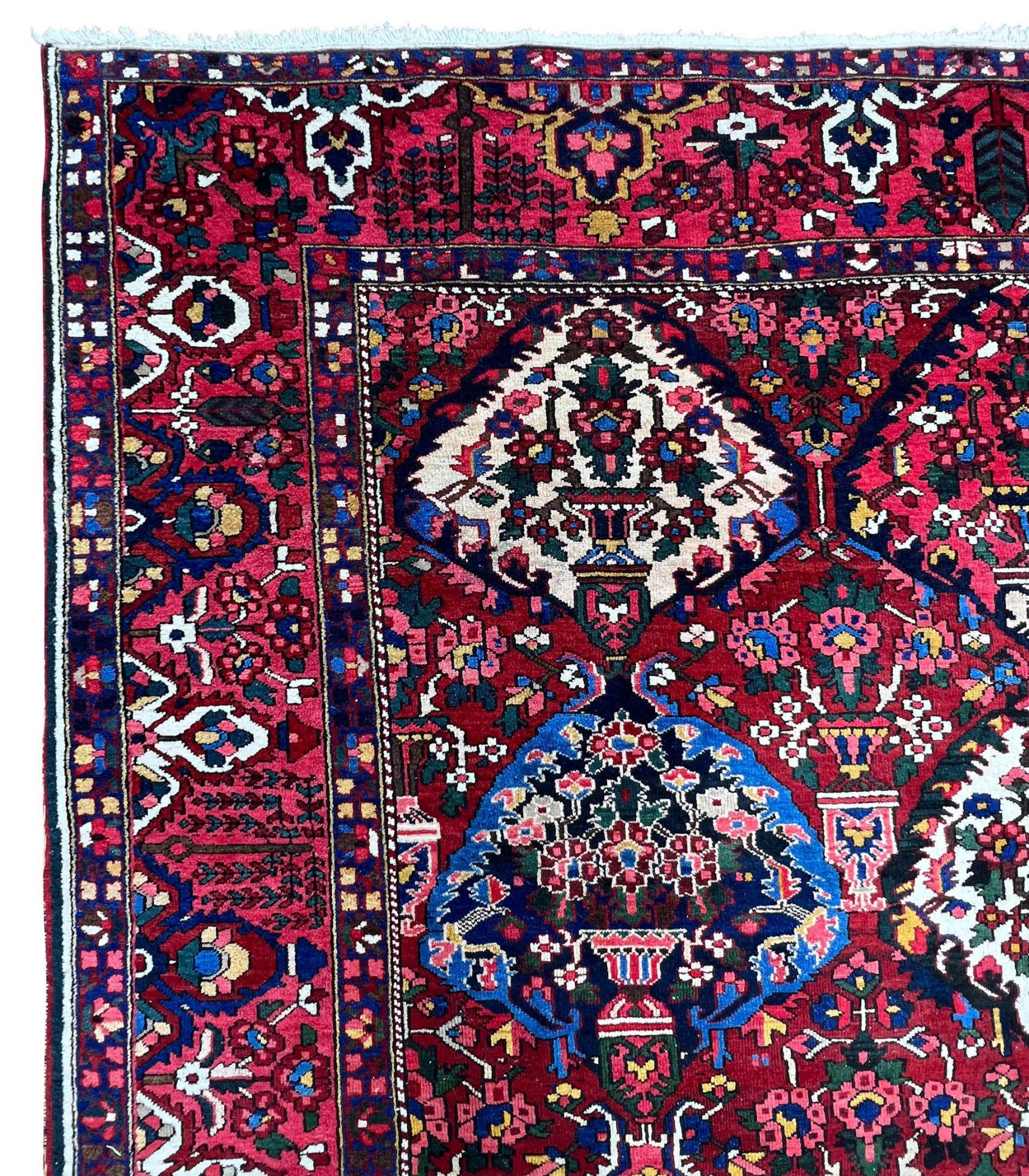 Bakhtiar. Oriental carpet. Palace carpet. 1st third 20th century. - Image 2 of 18