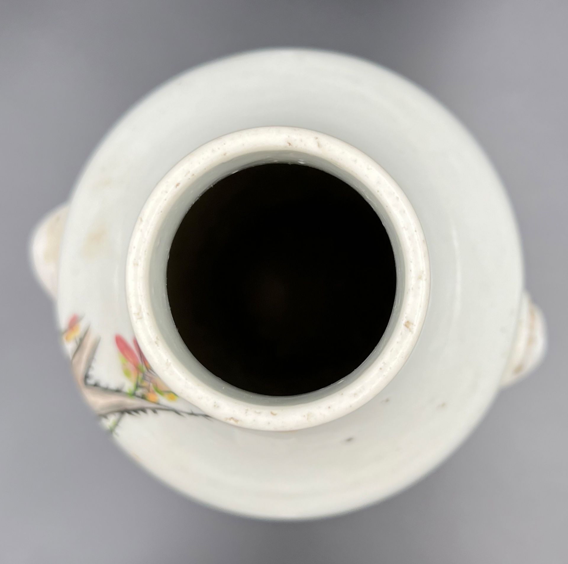 Vase. China. Decor "Neu Famille Rose". Porcelain circa 1920. - Image 6 of 13