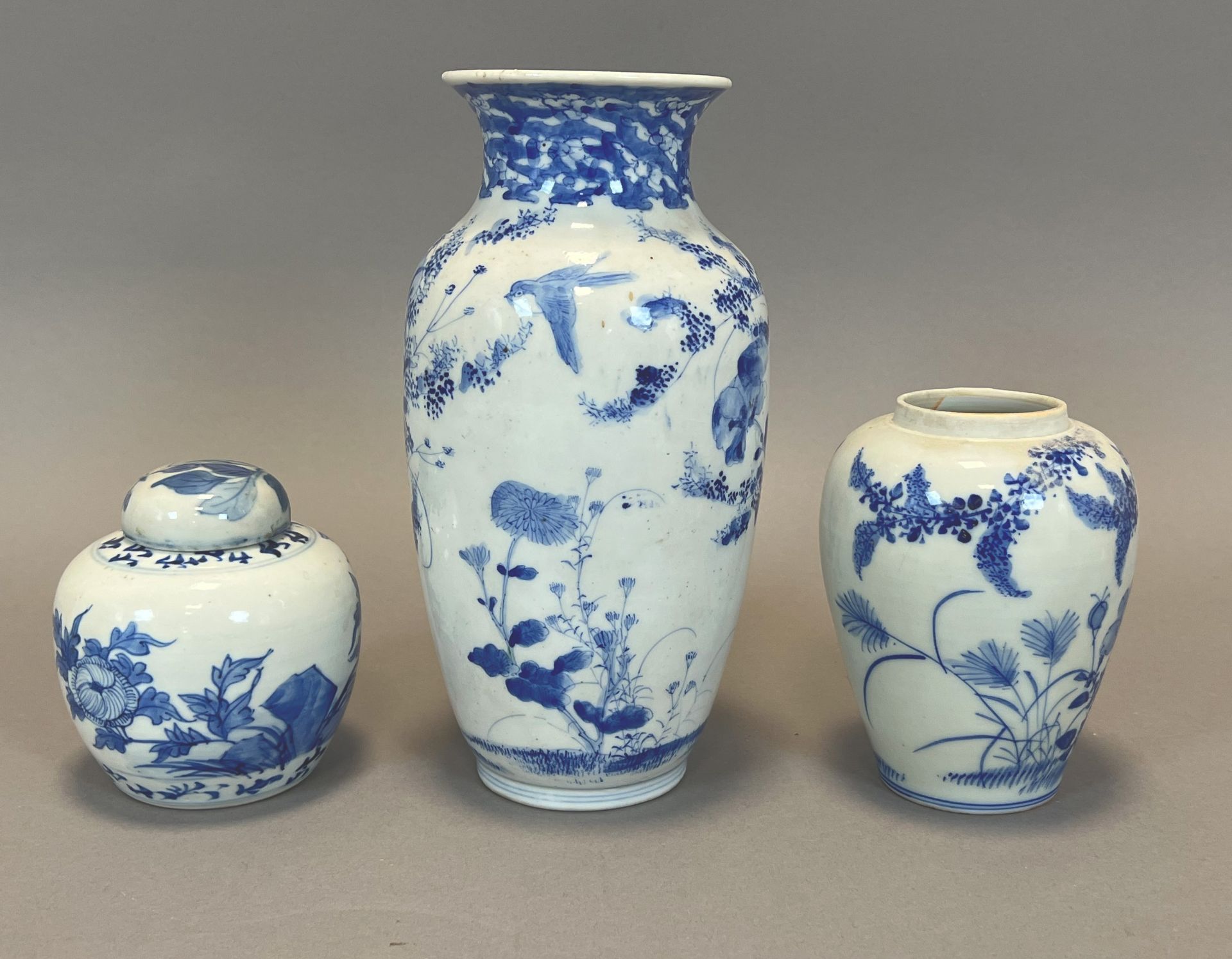 Three blue and white vases with floral decoration. China. Around 1900. - Image 3 of 13