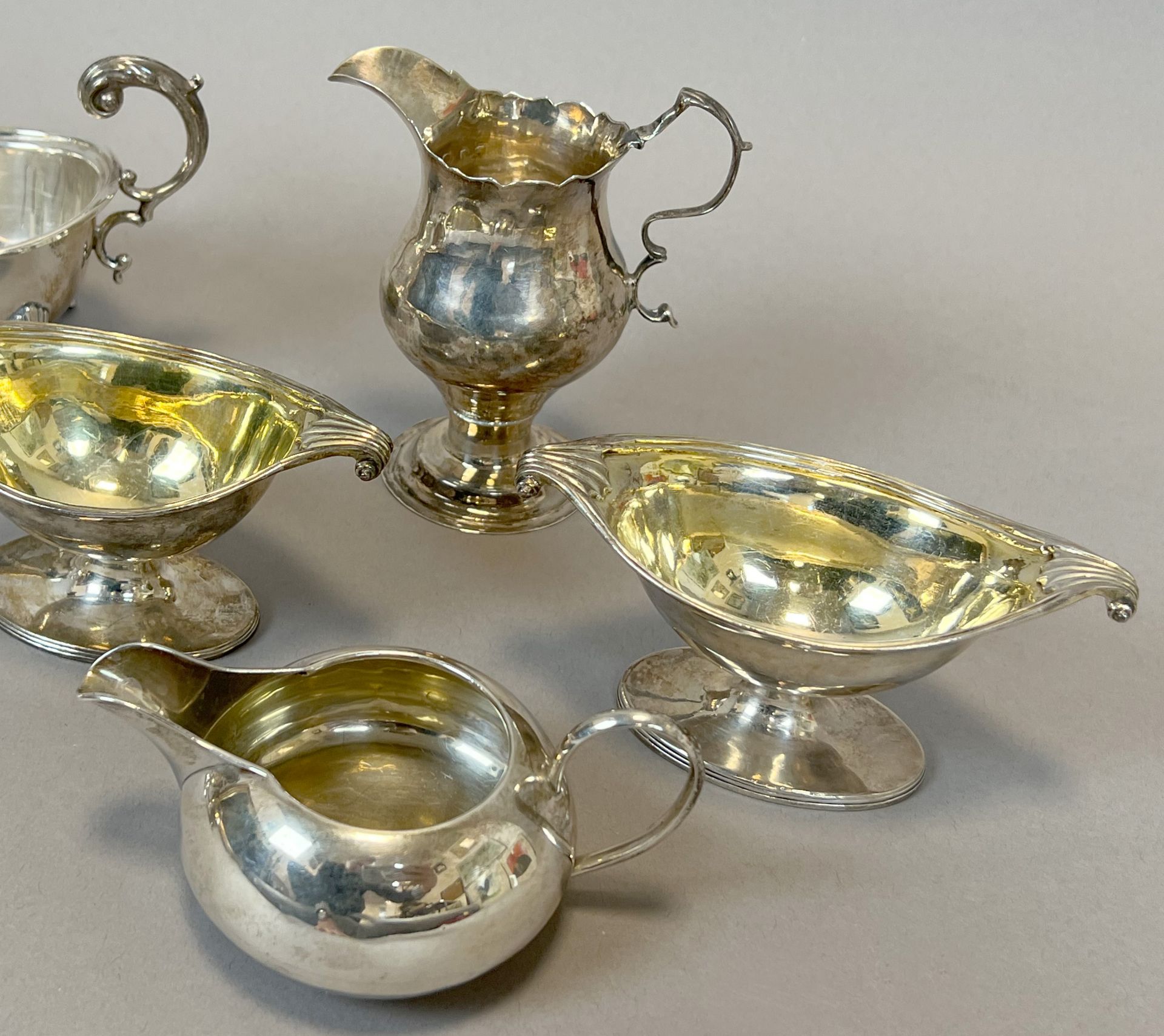 Set of 9 pieces of sterling silver. England. Around 1900. - Image 4 of 17