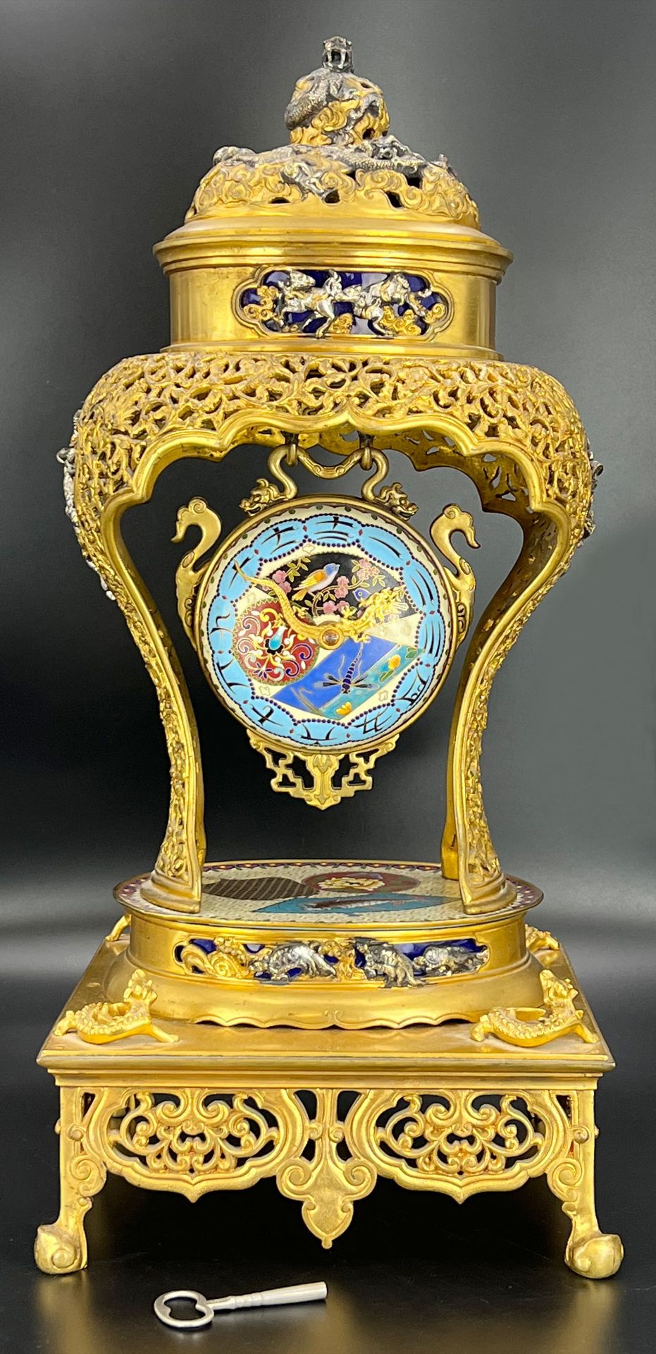 Tam-Tam cuirasse clock. L'Escalier de Cristal, Pannier-Lahoche & Cie. c. 1900.