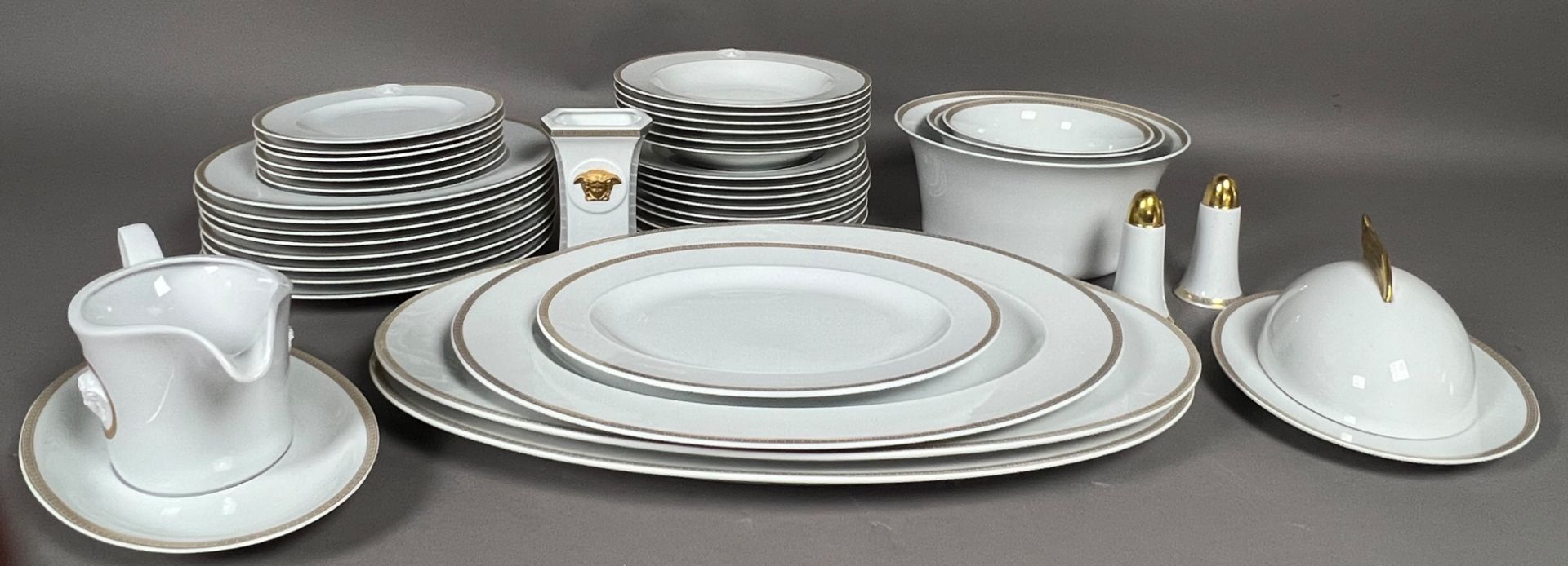VERSACE by ROSENTHAL. 41-piece dinner service. Icarus. "Medallion Meandre D'Or". - Image 2 of 10