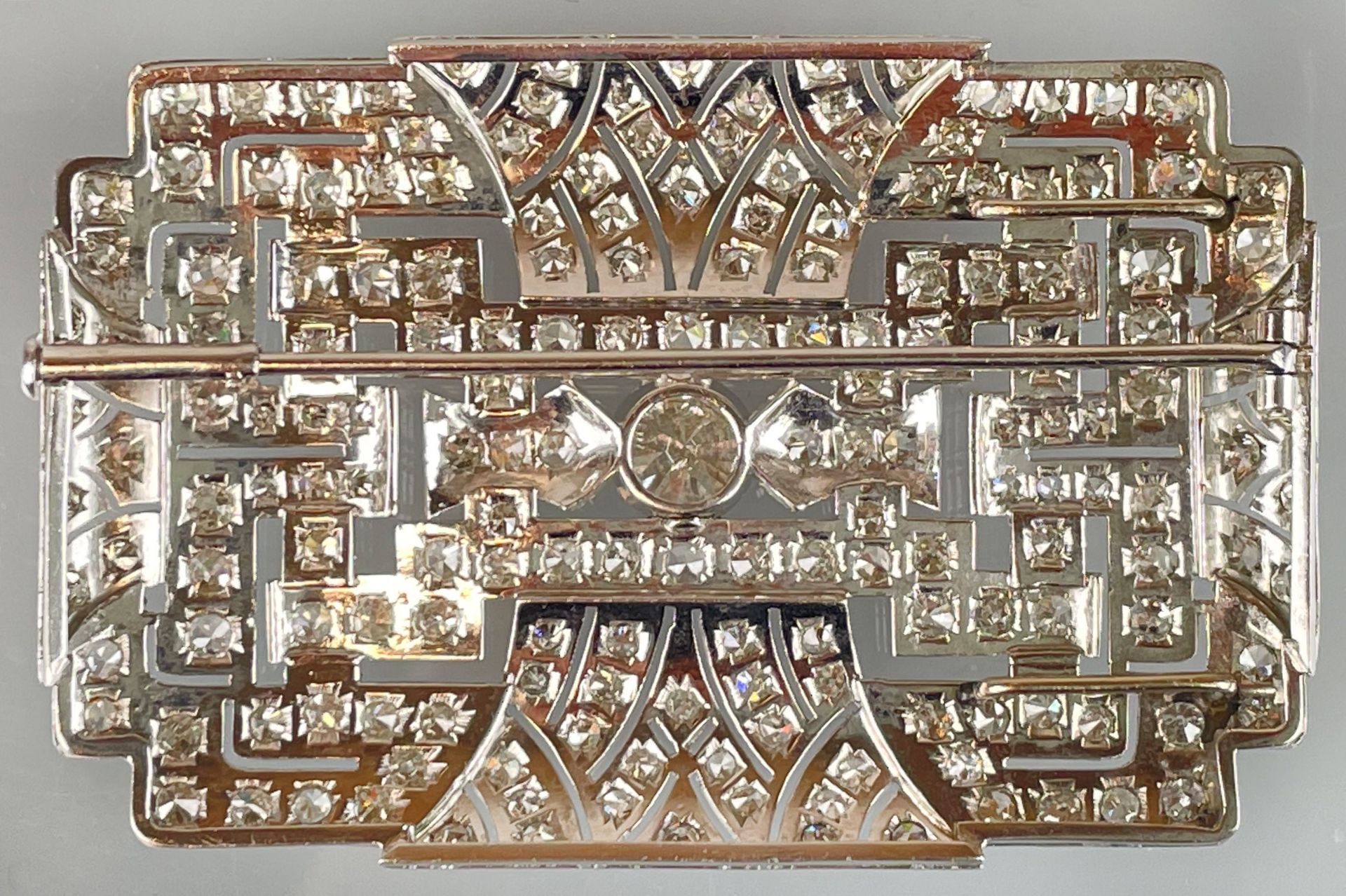 Brooch set with diamonds. Probably platinum. Art Deco. - Image 5 of 11