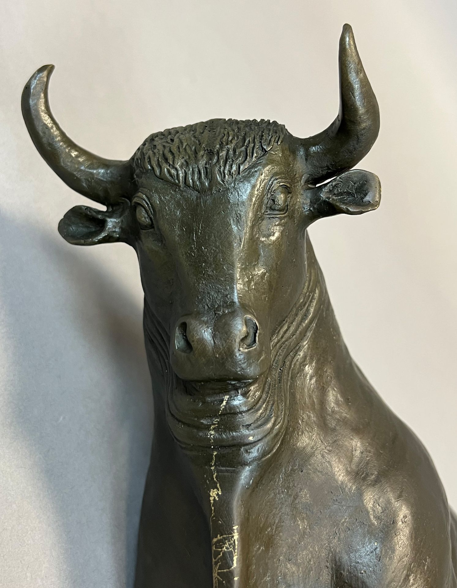 UNSIGNIERT (XX). Skulptur. Stier. Bronze. - Bild 5 aus 6