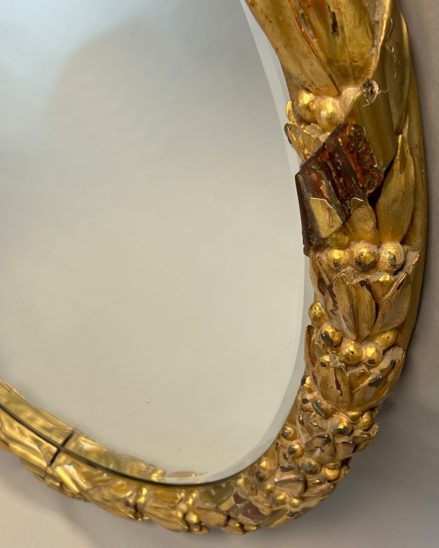 Oval mirror. Gilded. Biedermeier. 1st half of the 19th century. - Image 3 of 10