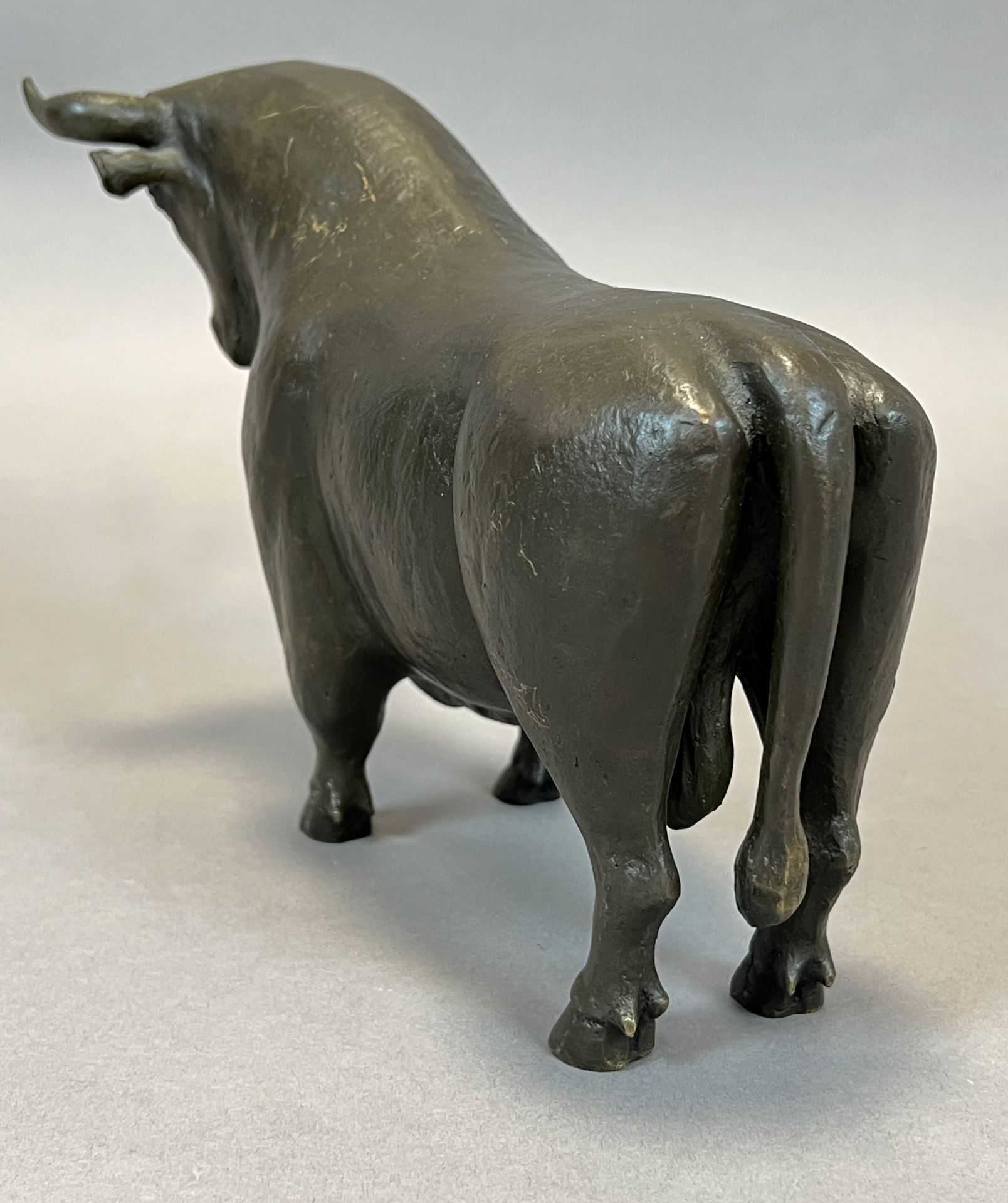 UNSIGNIERT (XX). Skulptur. Stier. Bronze. - Bild 2 aus 6