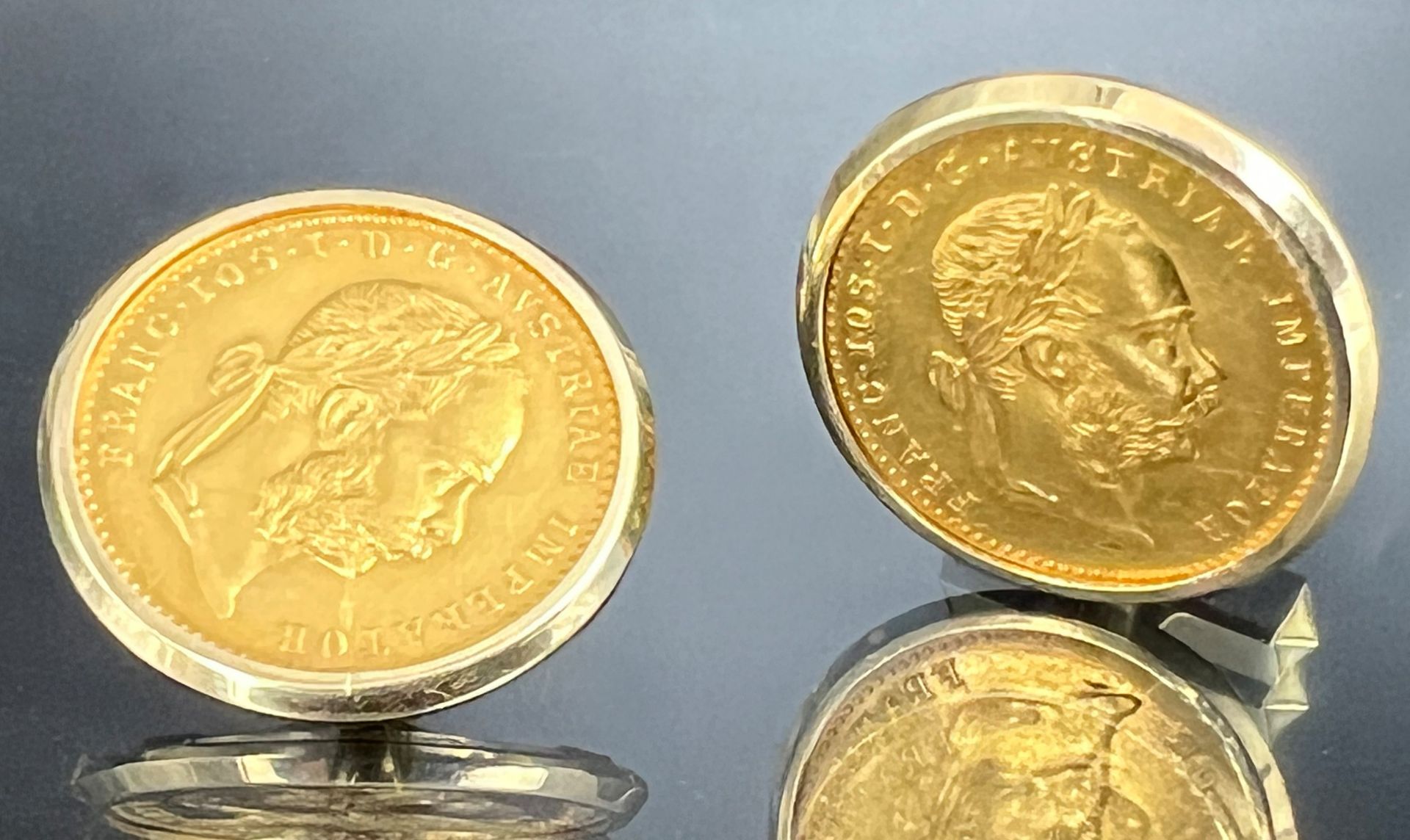 Paar Manschettenknöpfe. 585 Gelbgold mit jeweils 1 Dukat-Münze.