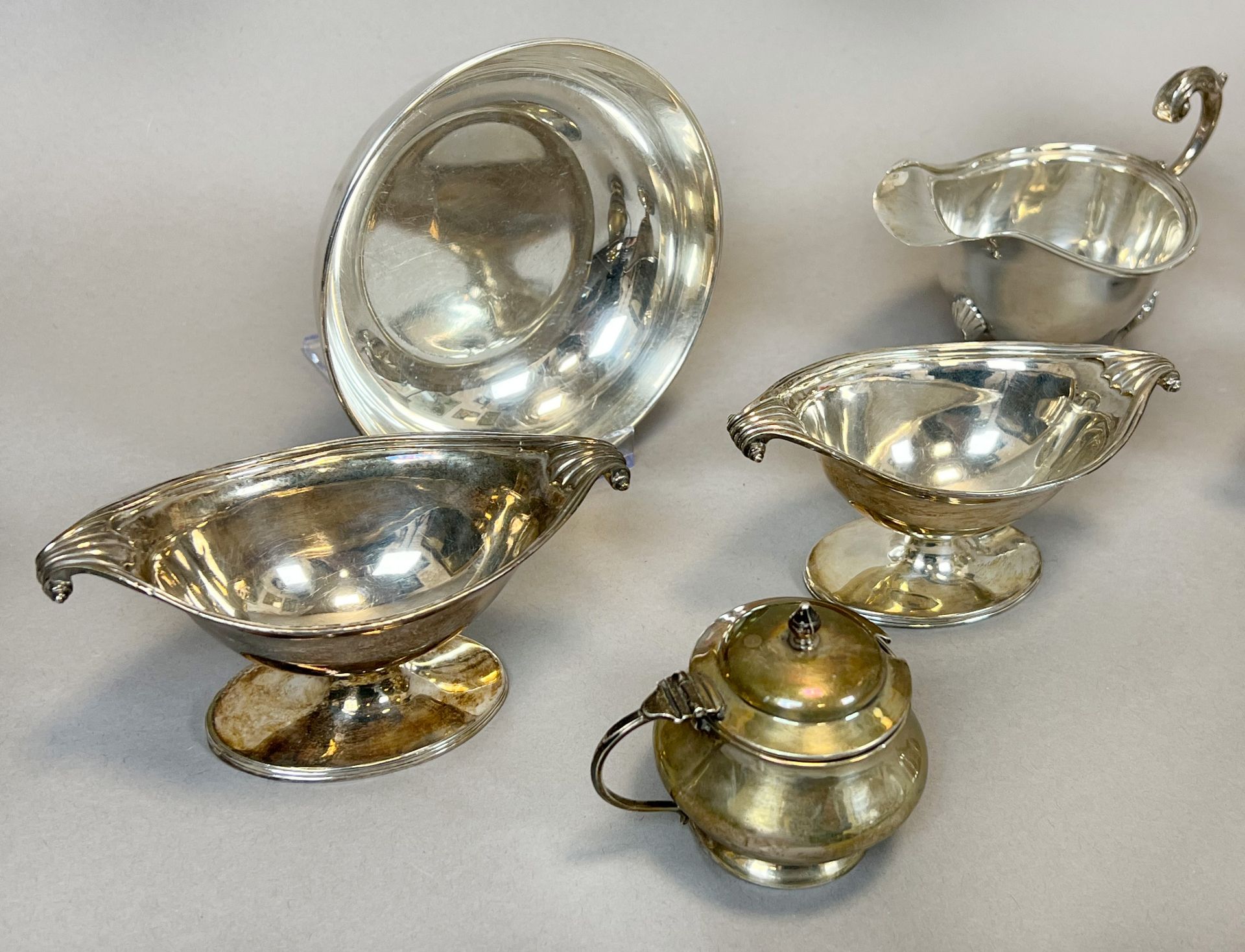 Set of 9 pieces of sterling silver. England. Around 1900. - Image 3 of 17