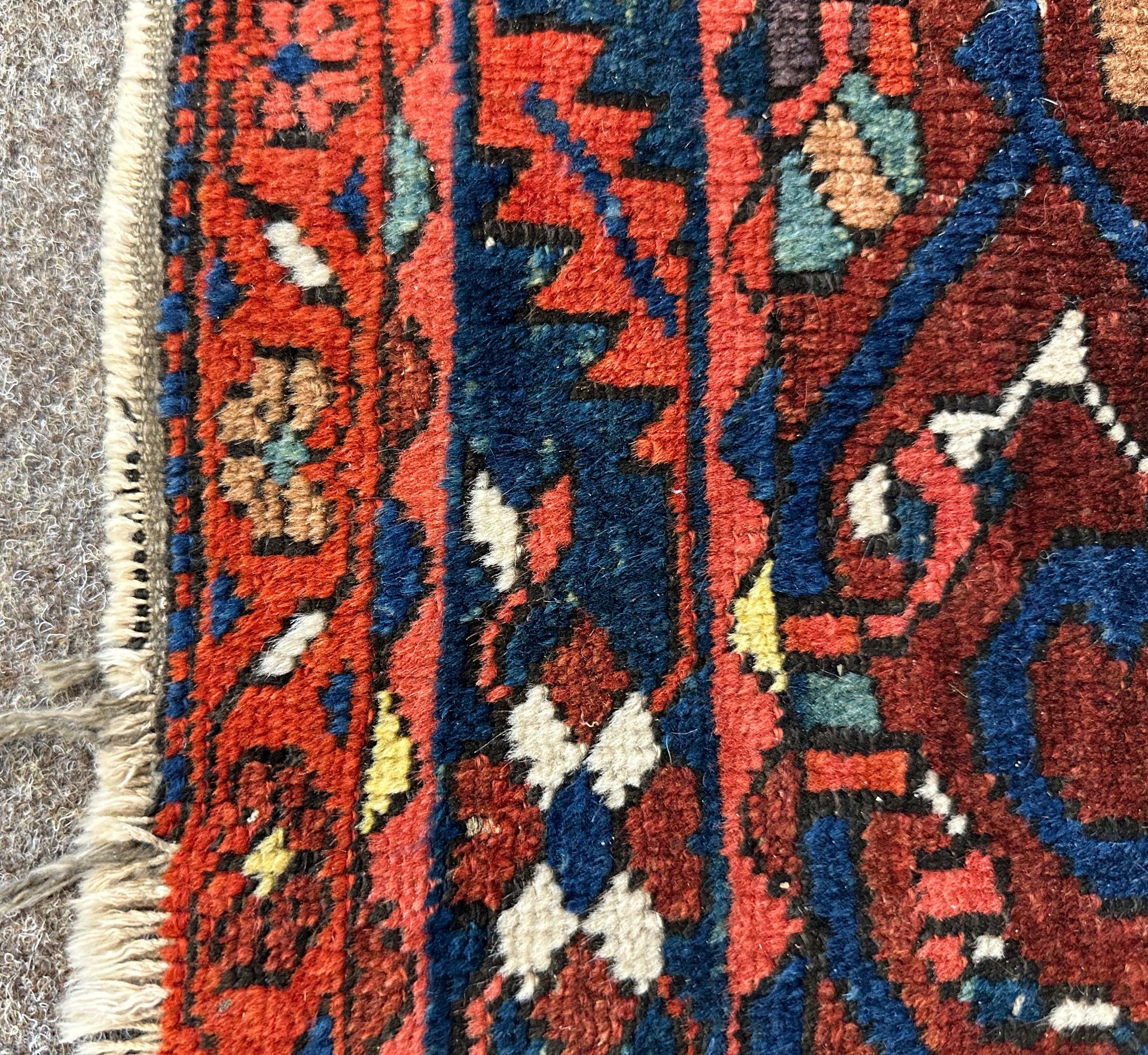 Bakhtiar oriental carpet. Around 1900. great size. - Image 19 of 22