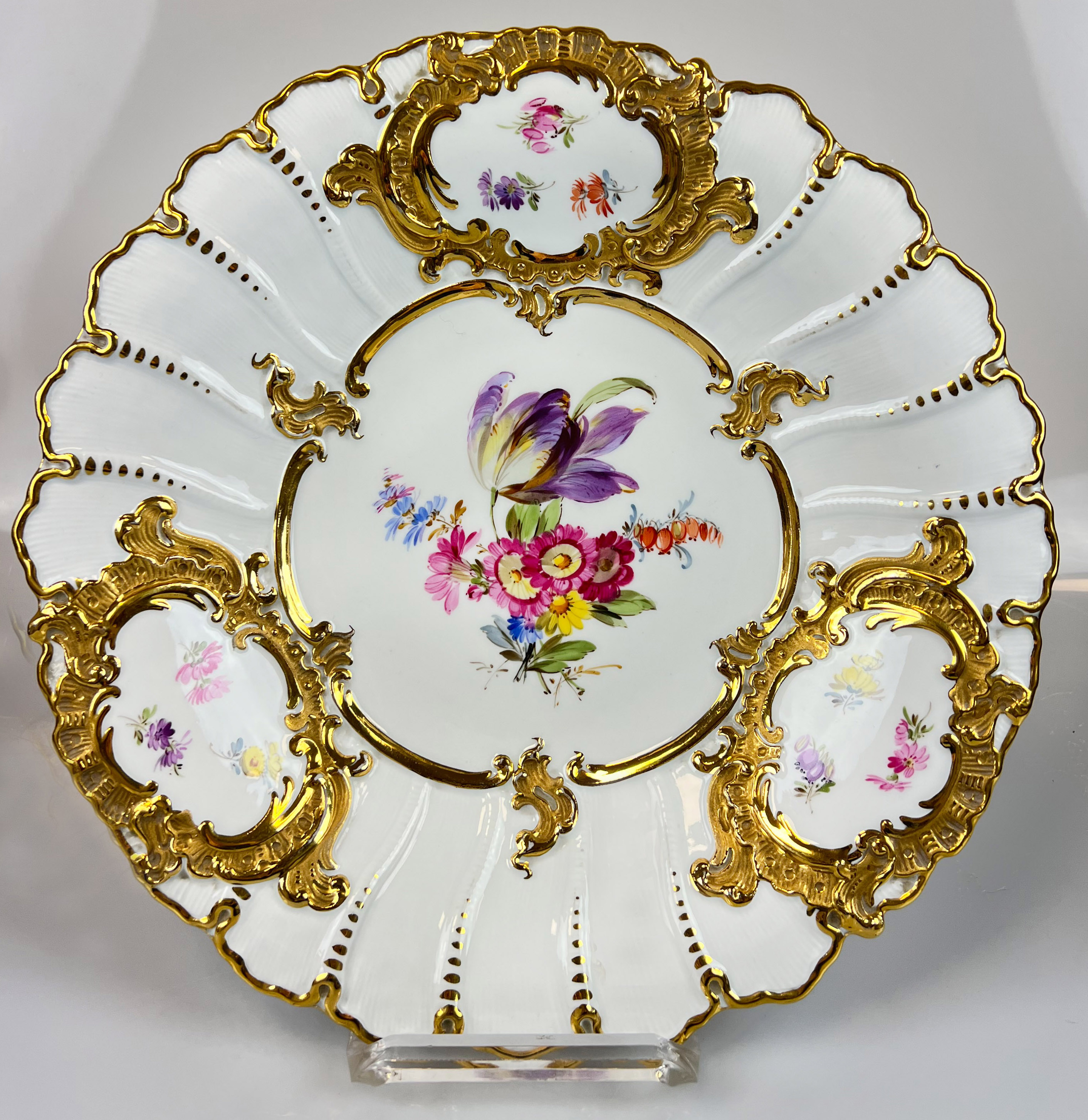 State plate MEISSEN. Around 1900. 1st choice.