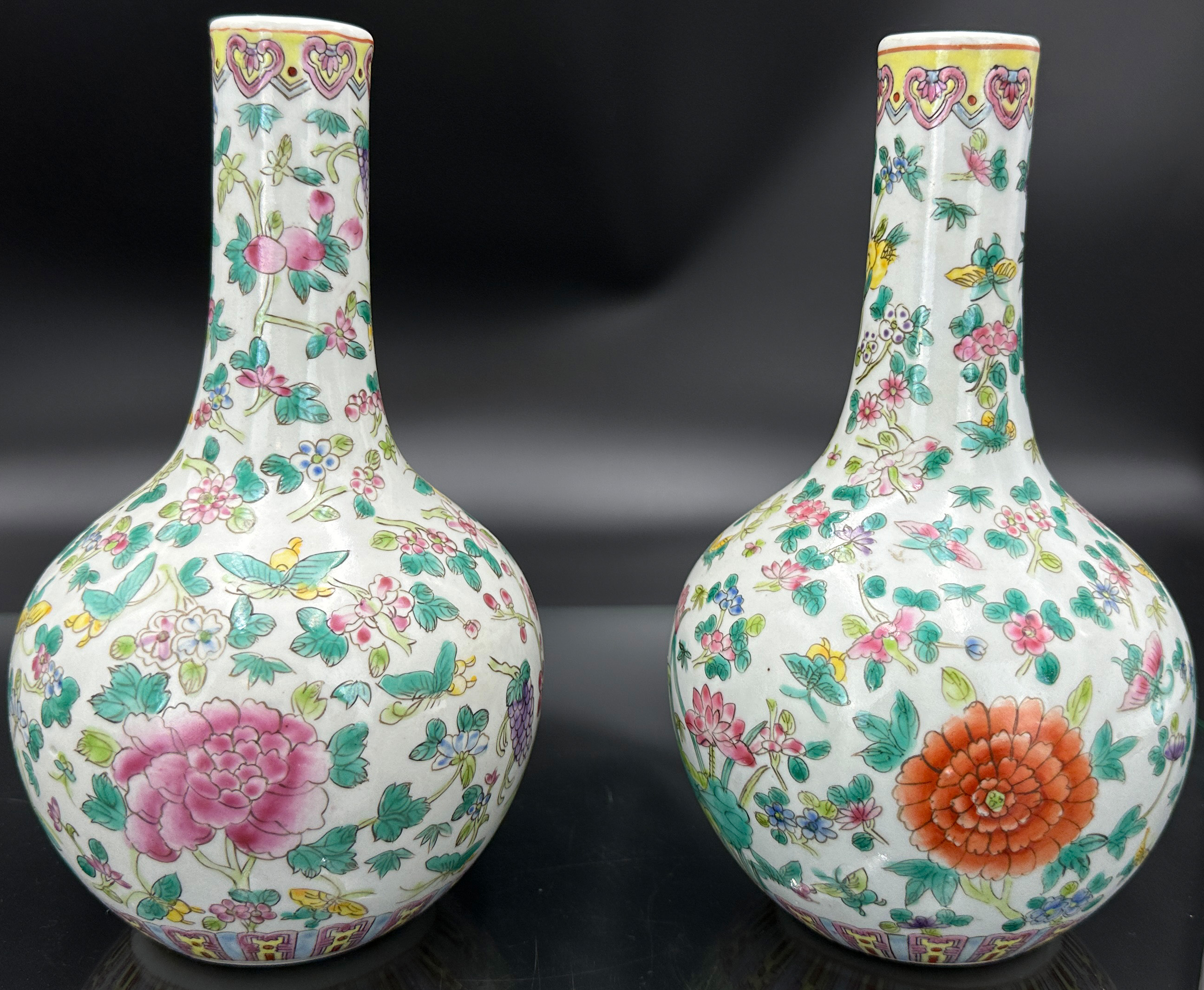 Two vases. China. 20th century.