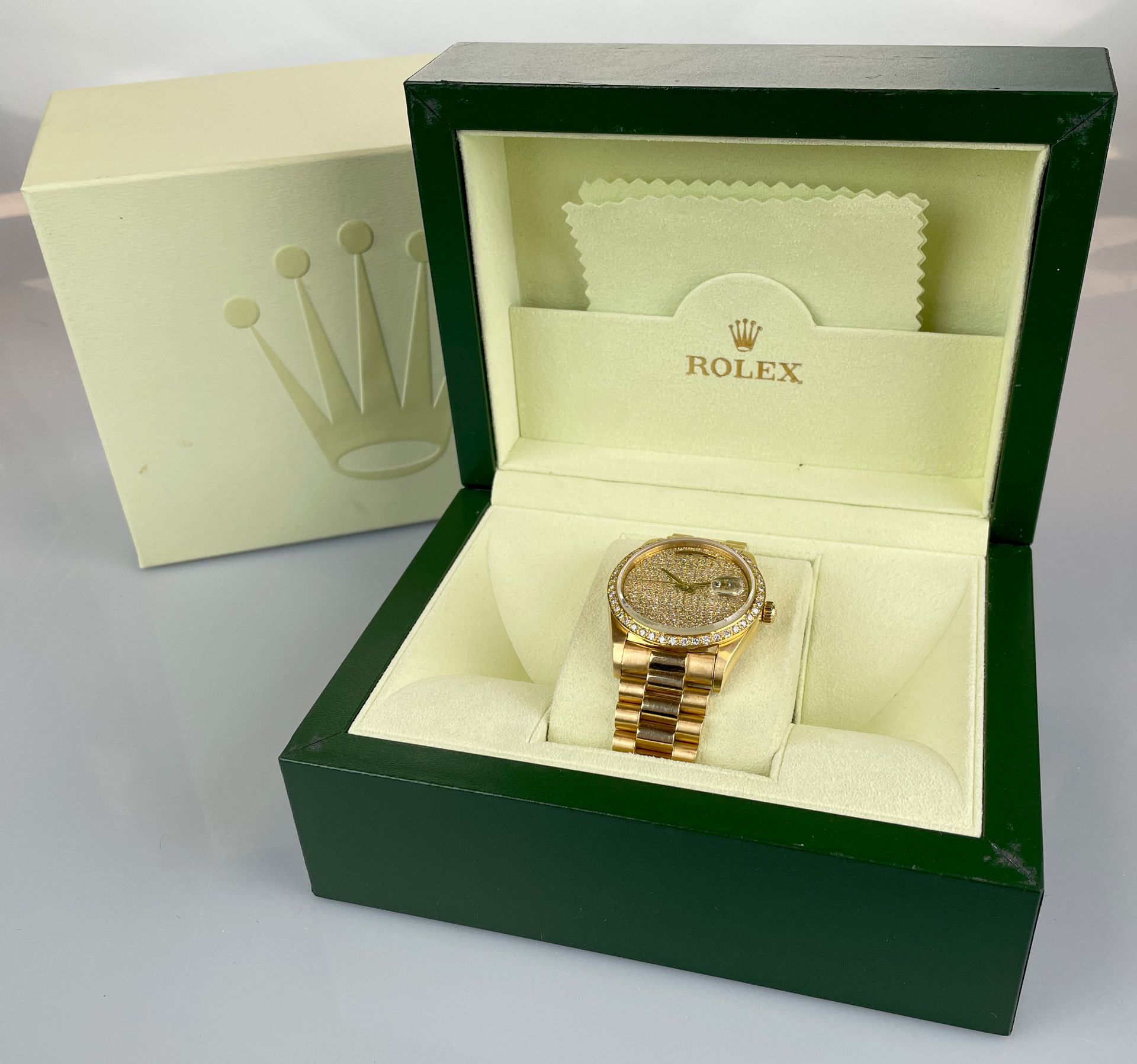 Wristwatch ROLEX Day-Date 750 yellow gold with diamonds. End of the 1980s. - Image 16 of 17