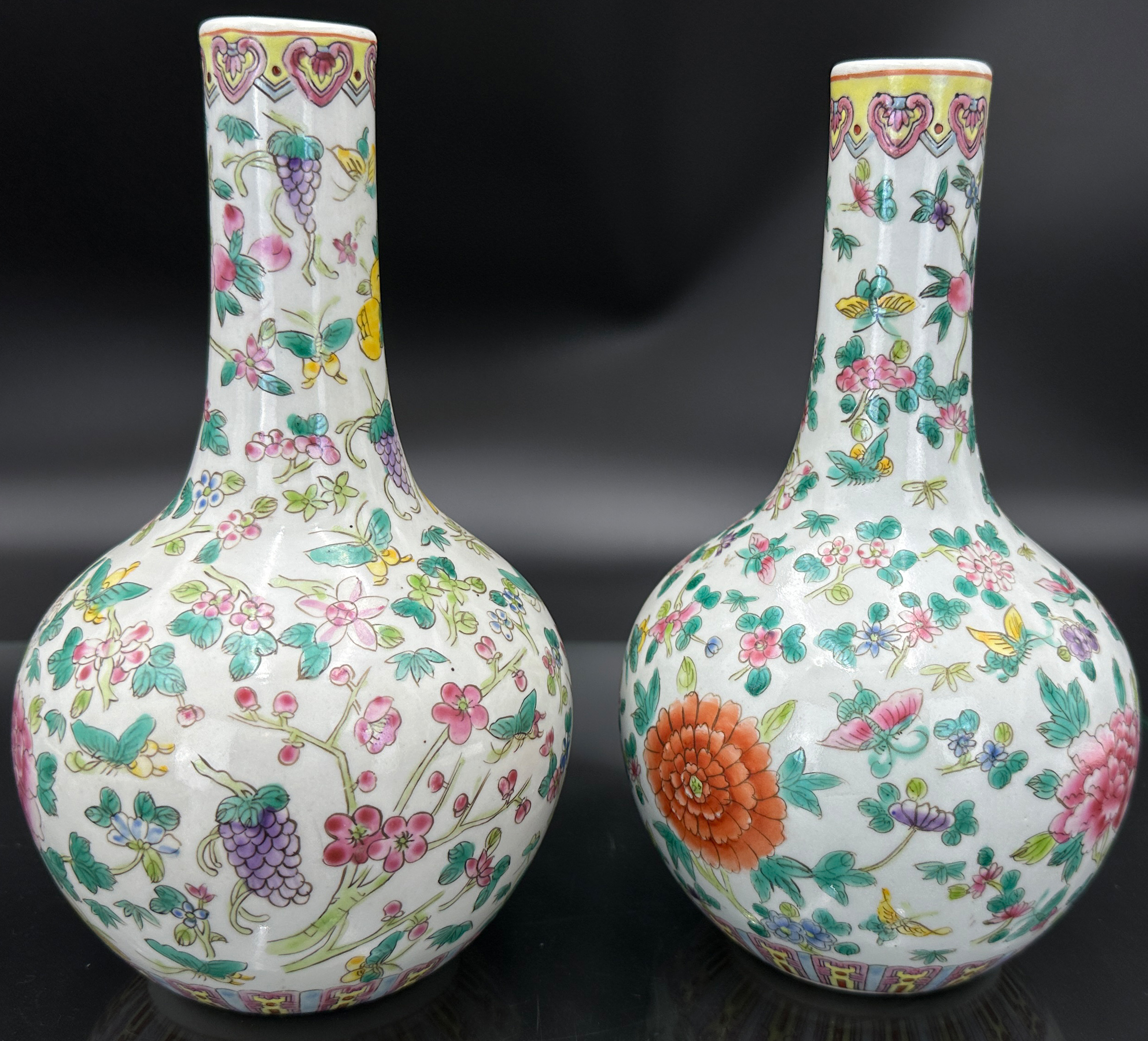 Two vases. China. 20th century. - Image 2 of 16